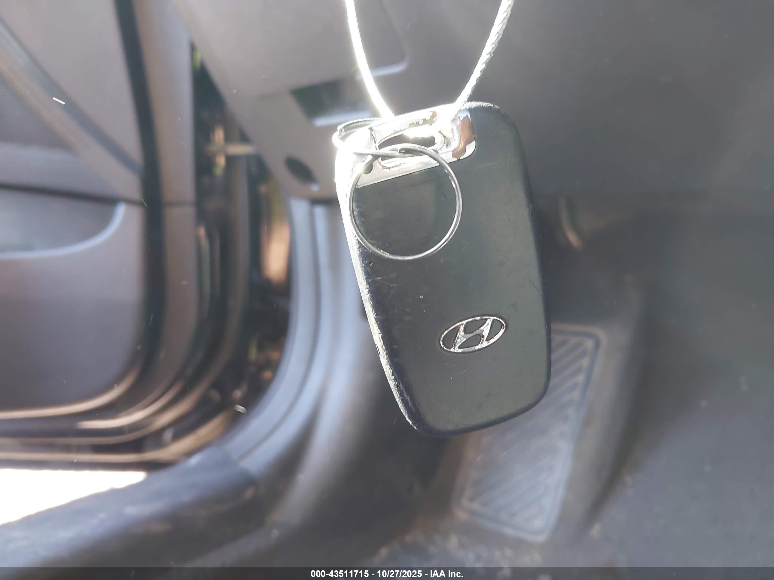 HYUNDAI SONATA image 11