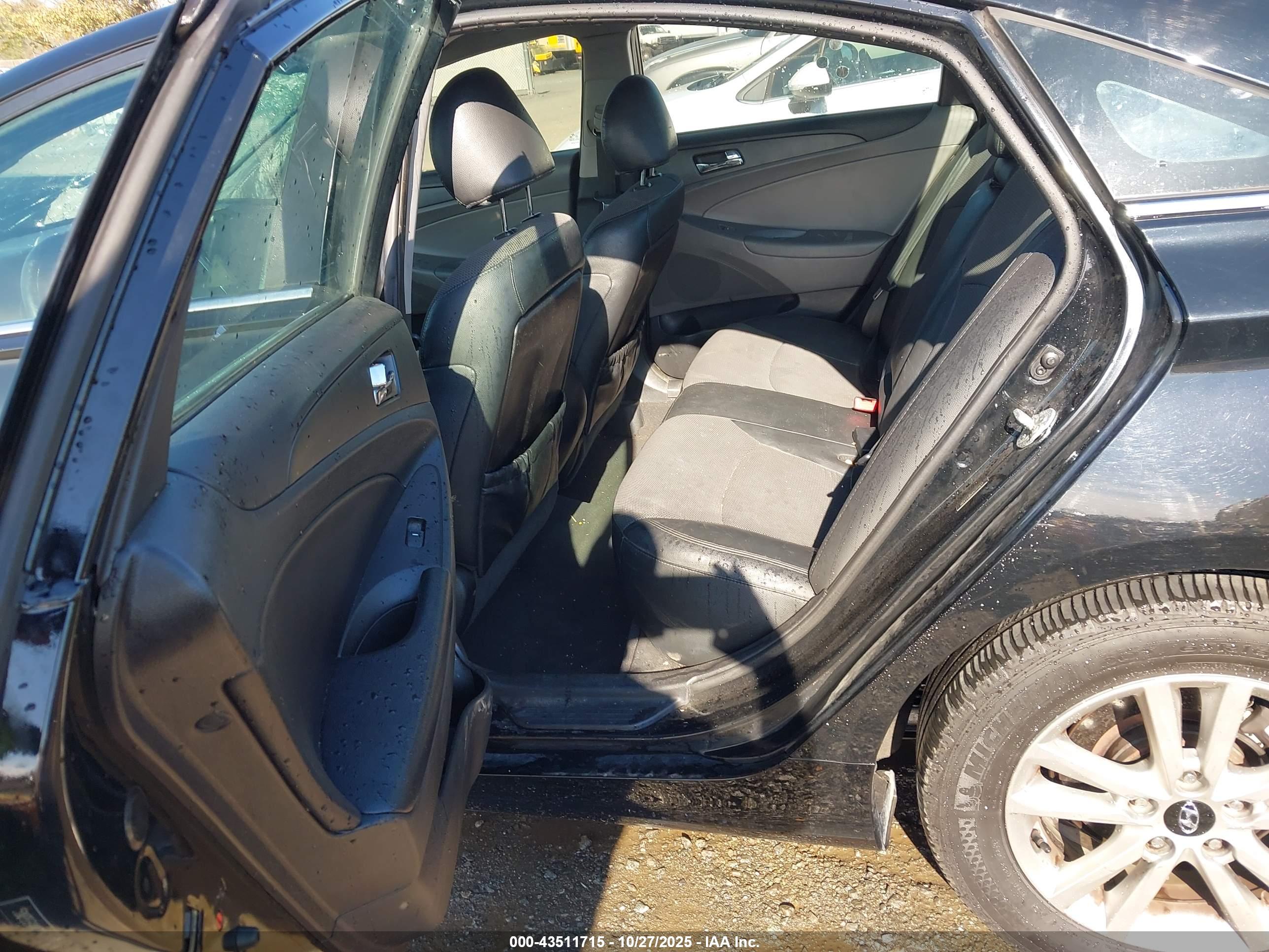 HYUNDAI SONATA image 8