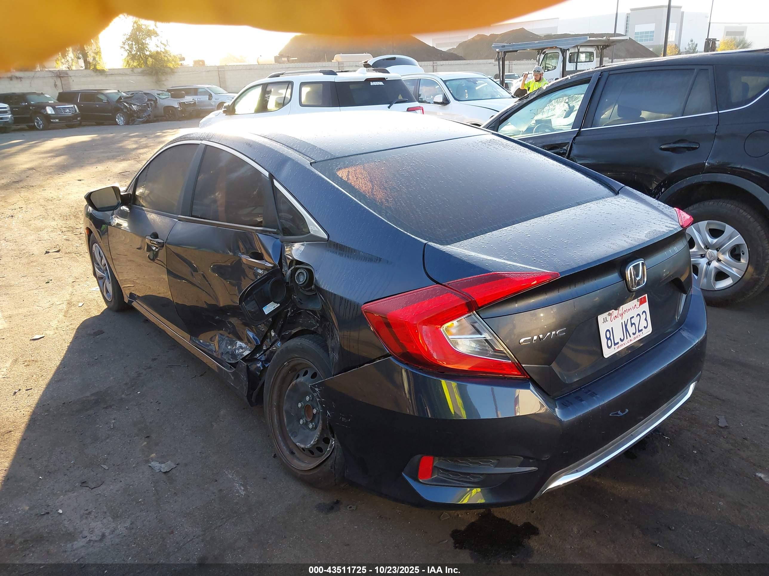 HONDA CIVIC image 3