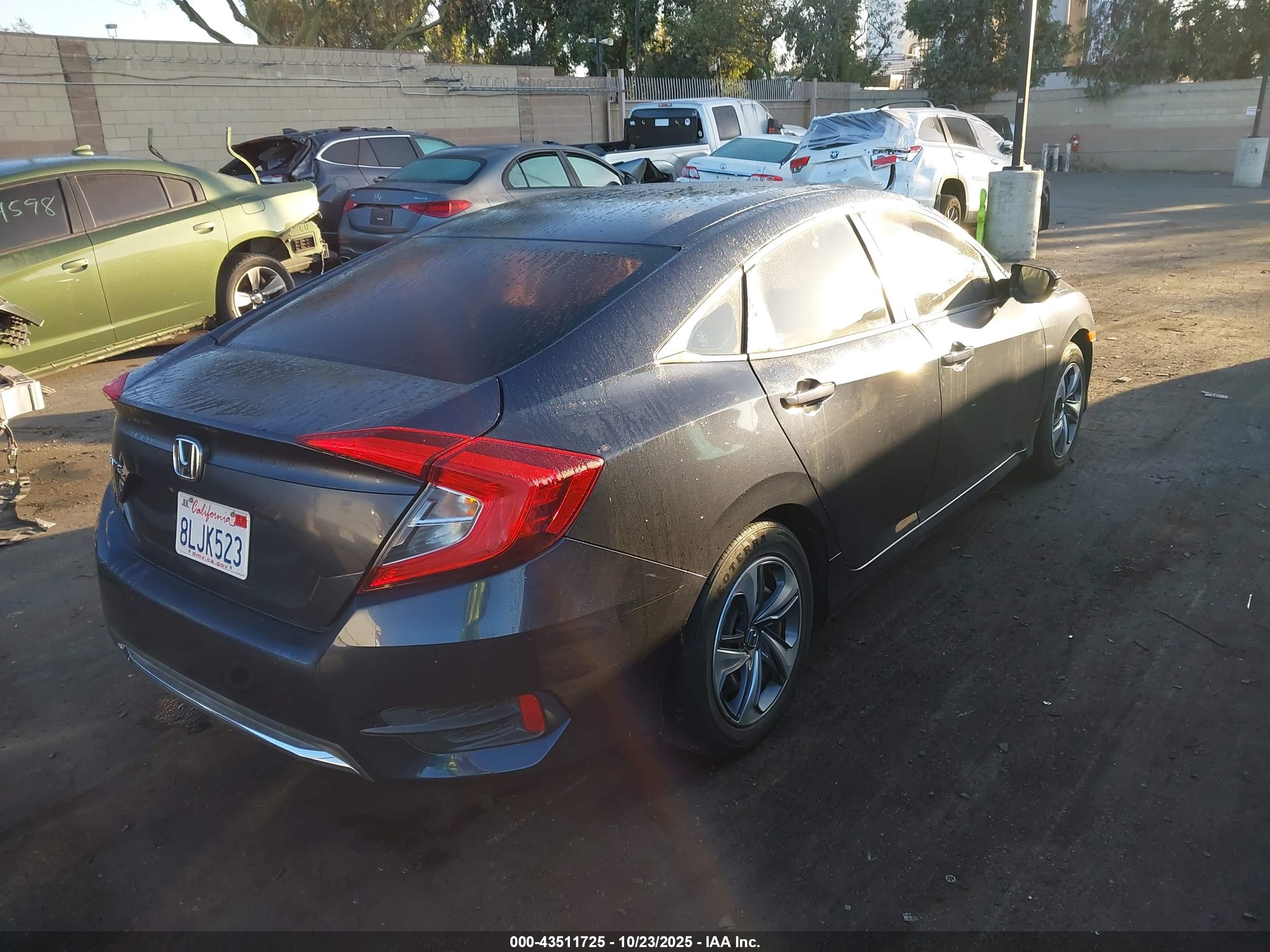 HONDA CIVIC image 4