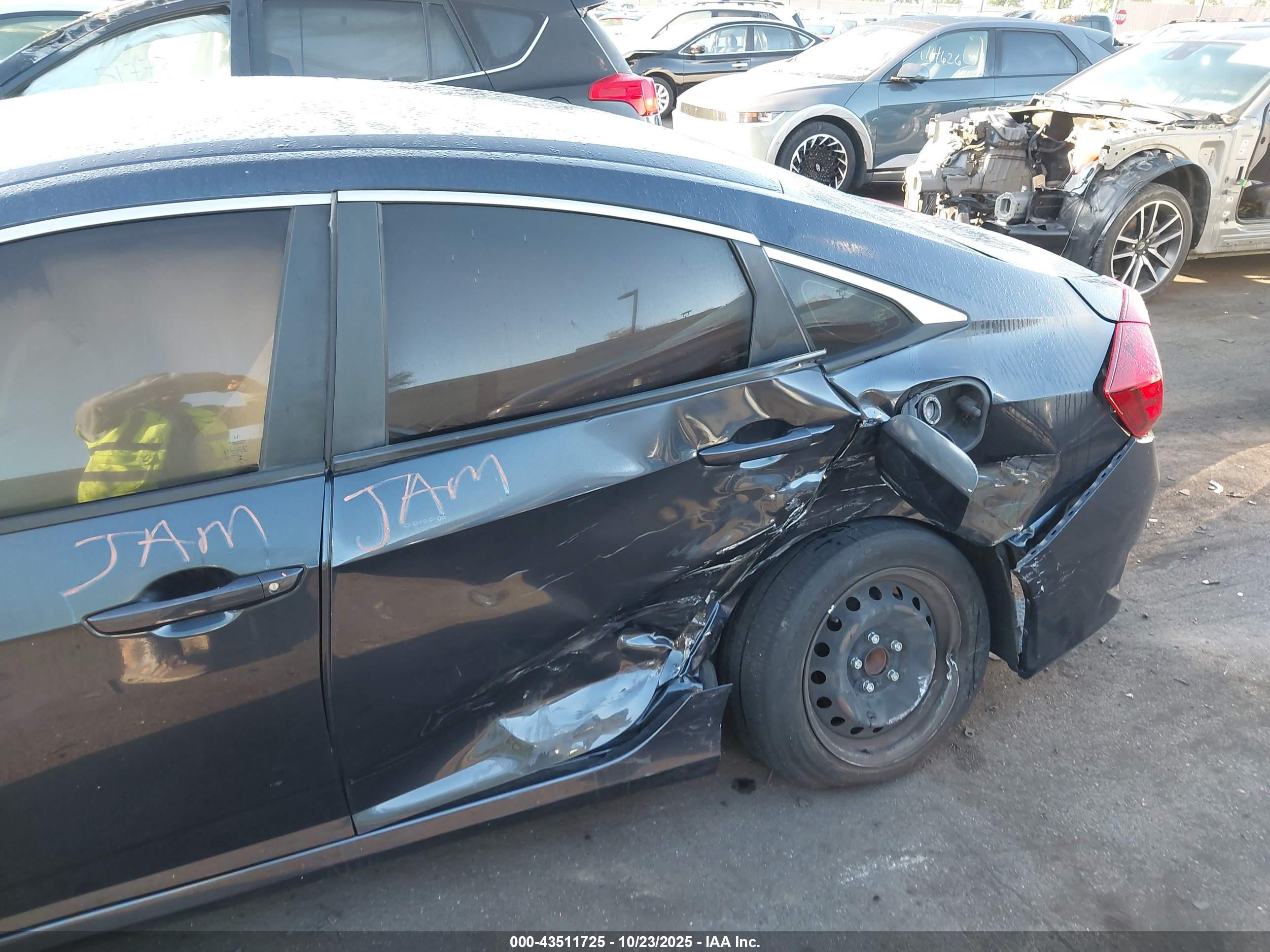 HONDA CIVIC image 6