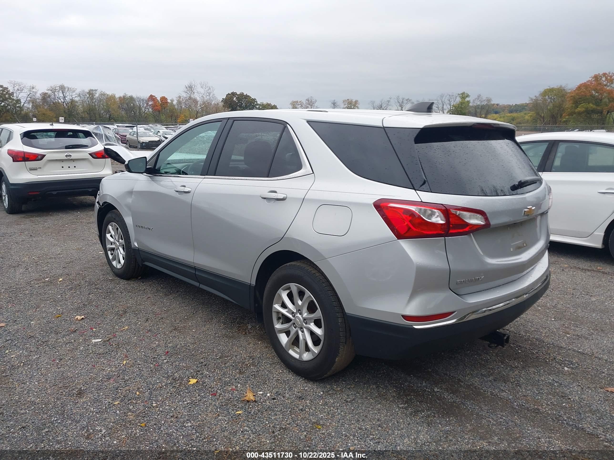 CHEVROLET EQUINOX image 3