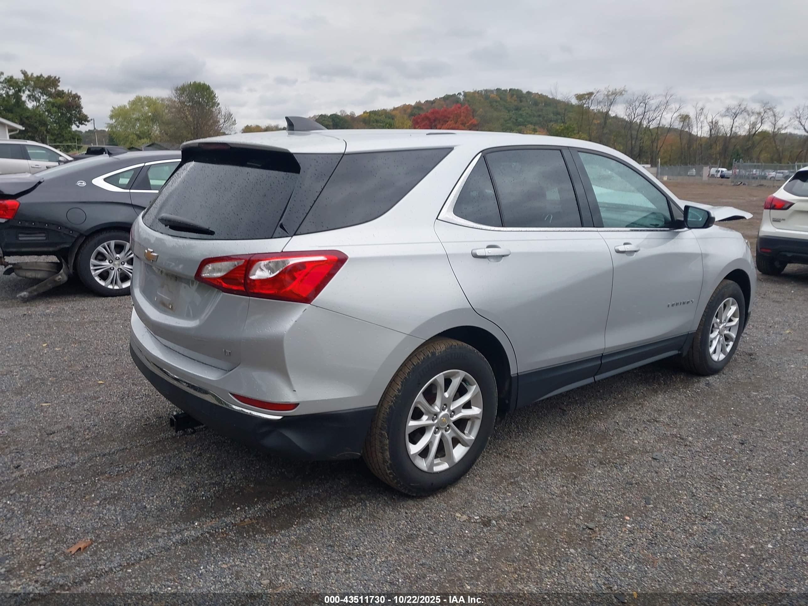 CHEVROLET EQUINOX image 4