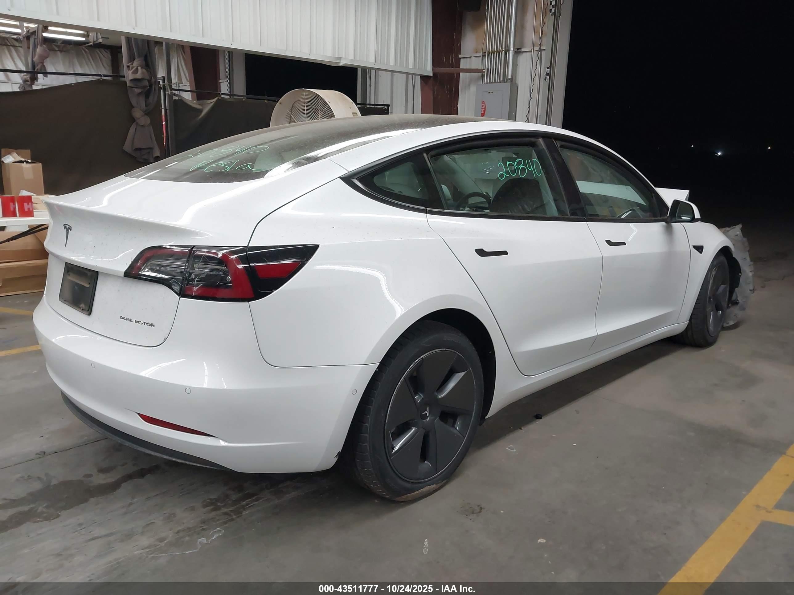 TESLA MODEL image 4