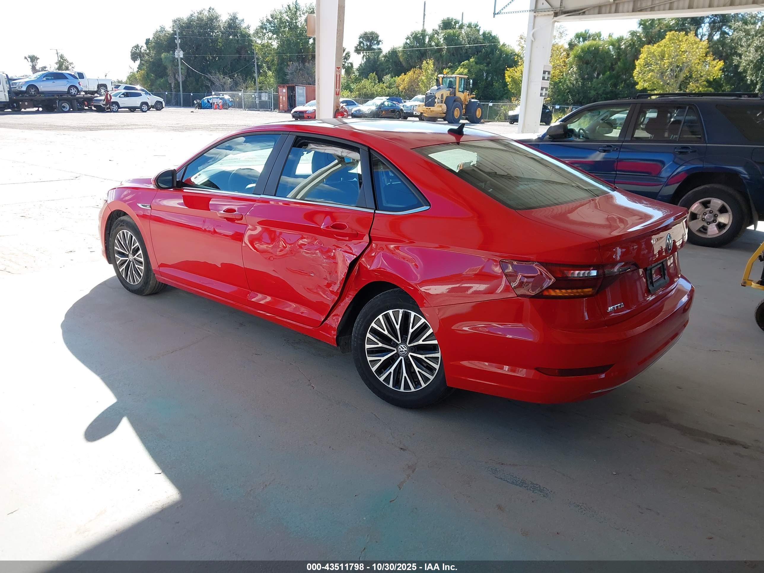 VOLKSWAGEN JETTA image 3