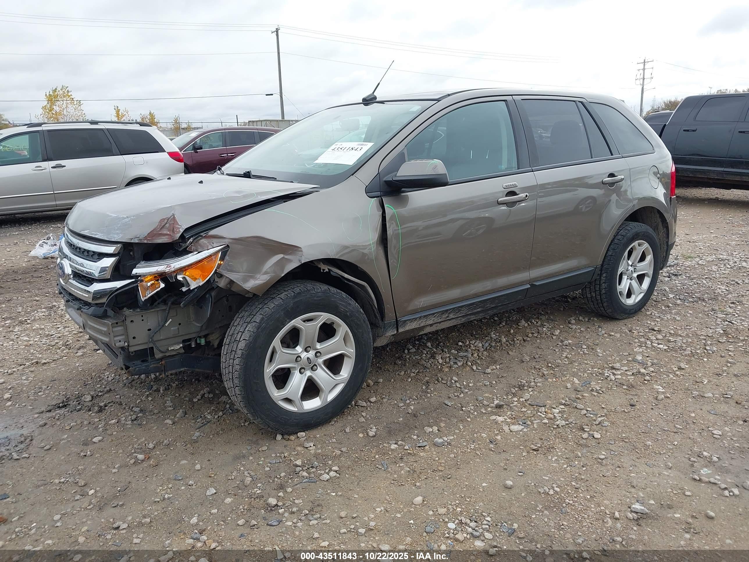 FORD EDGE image 2