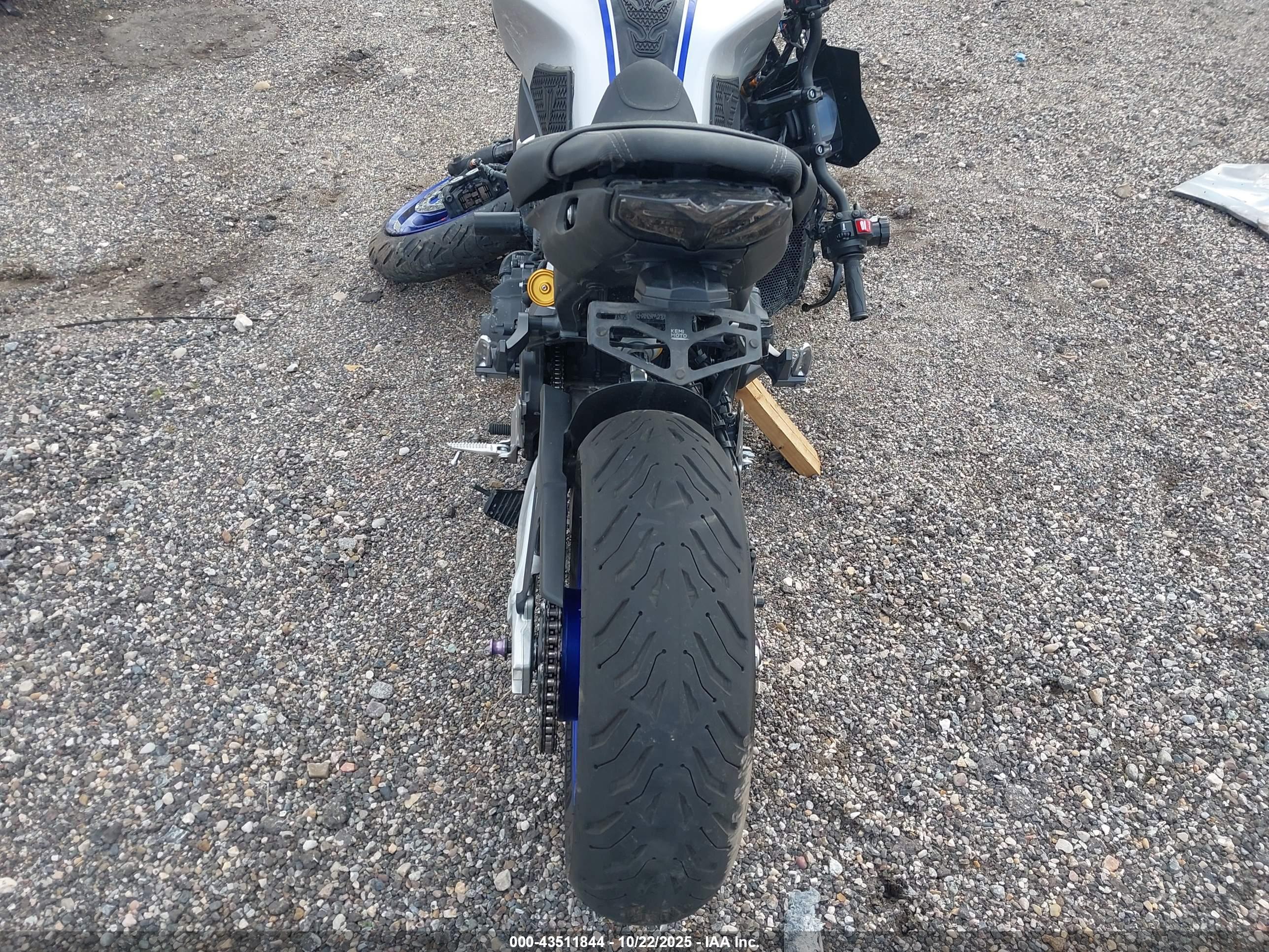 YAMAHA MT09 image 6