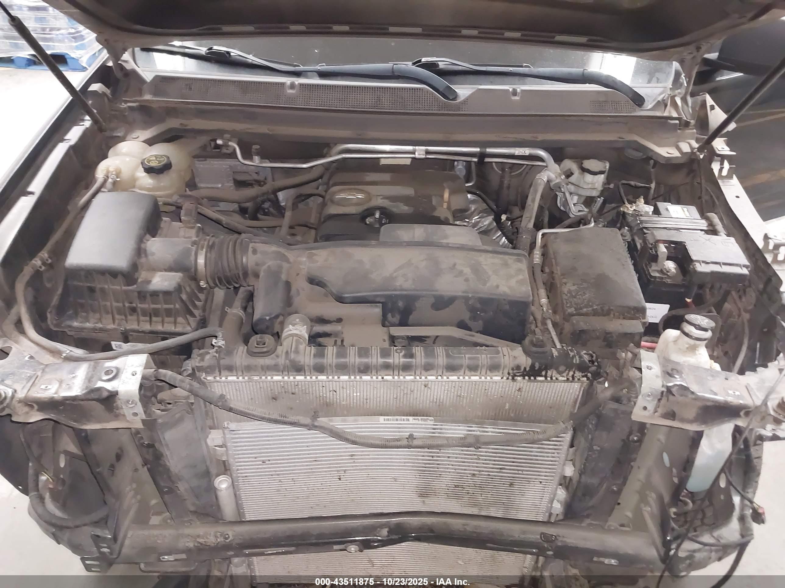 CHEVROLET COLORADO image 10