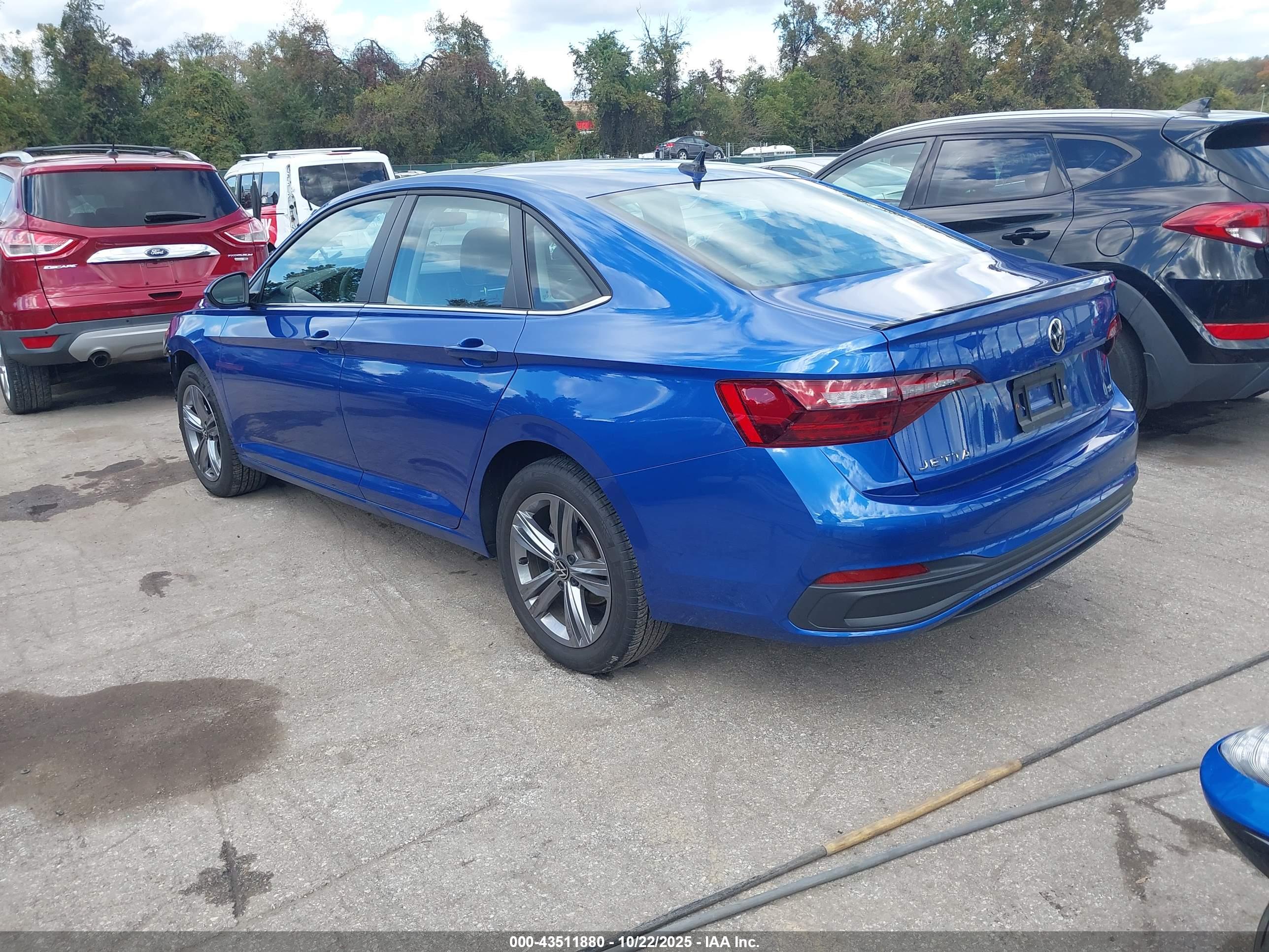 VOLKSWAGEN JETTA image 3