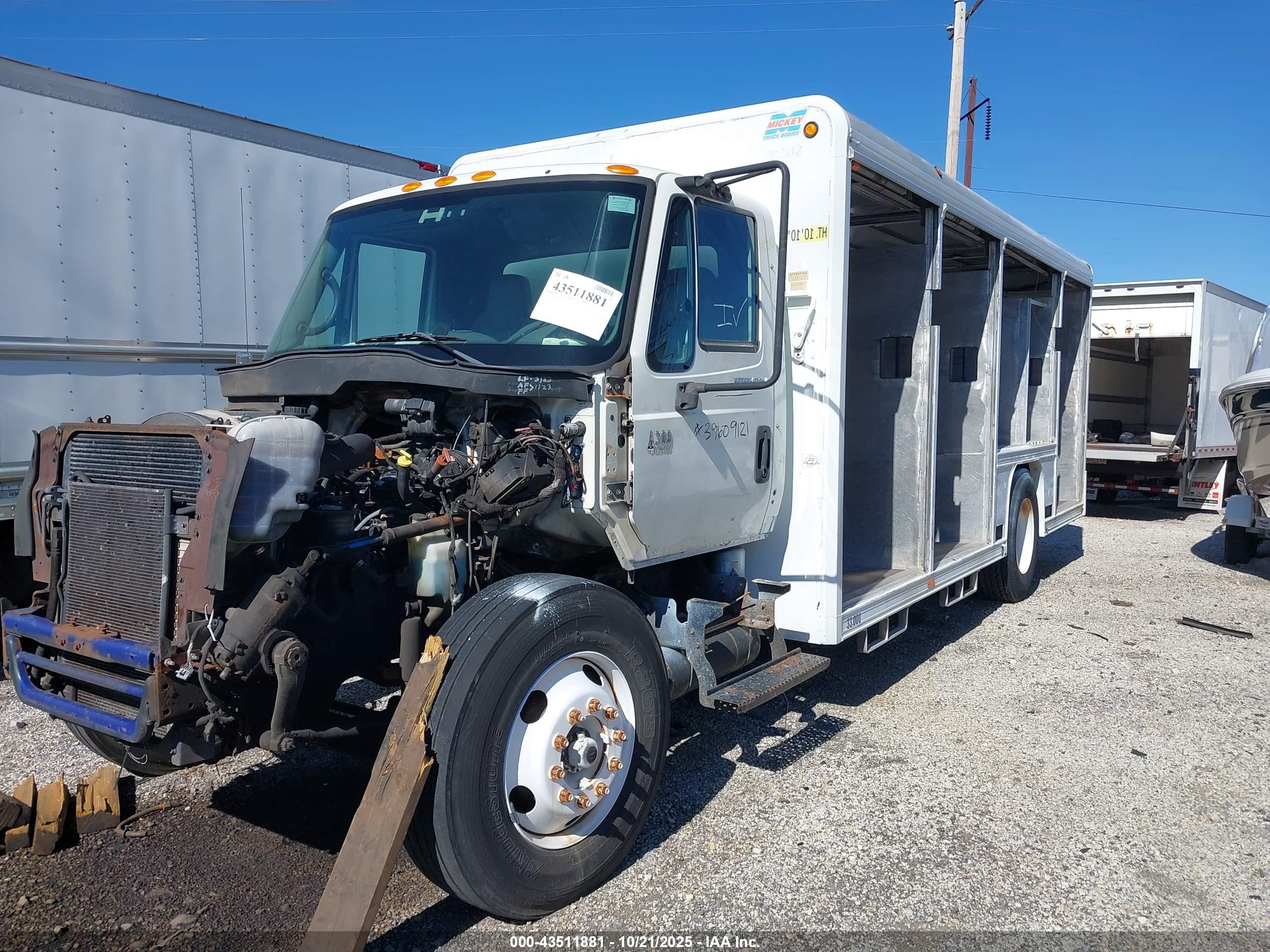 INTERNATIONAL 4000 image 2