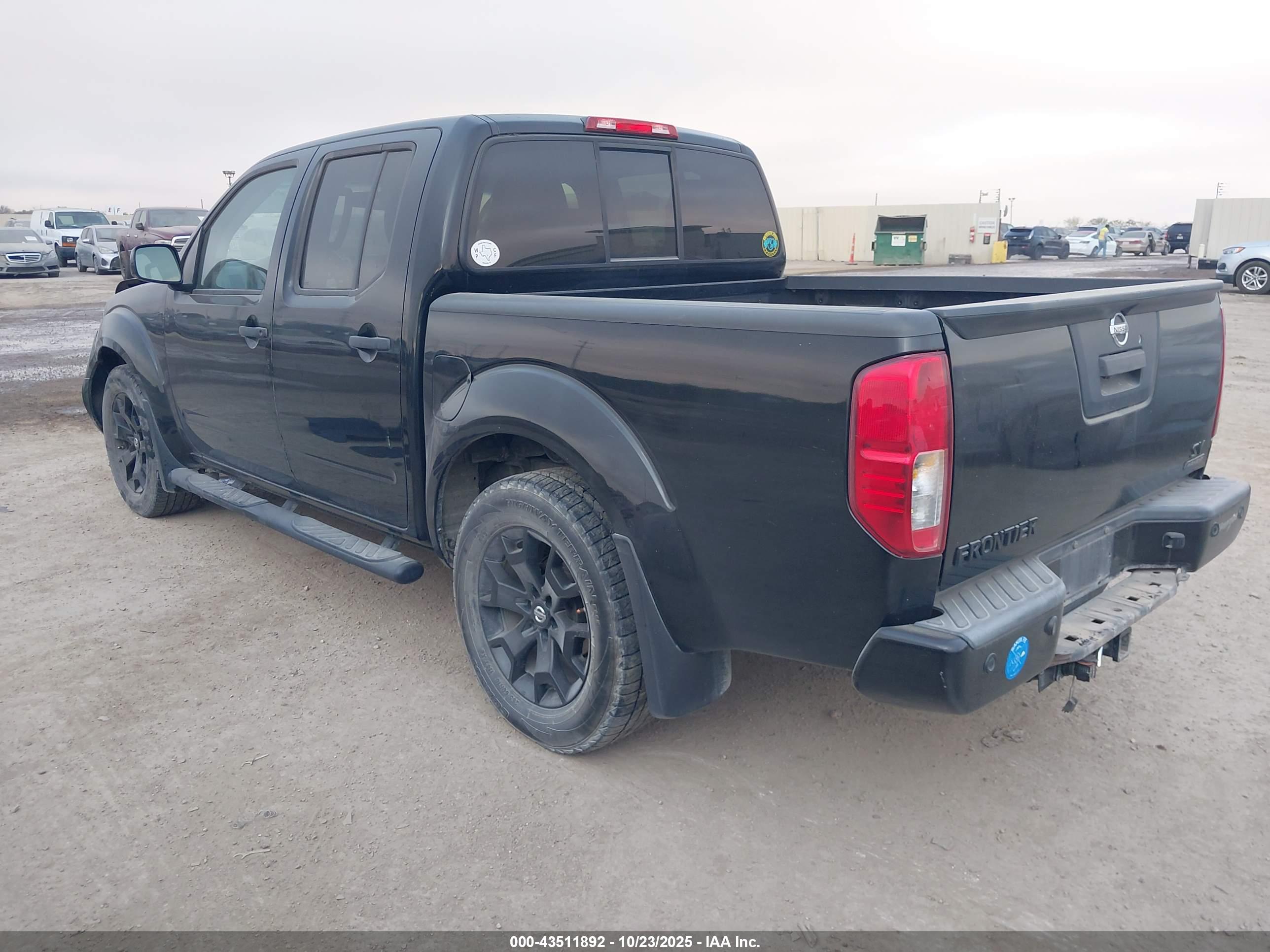 NISSAN FRONTIER image 3