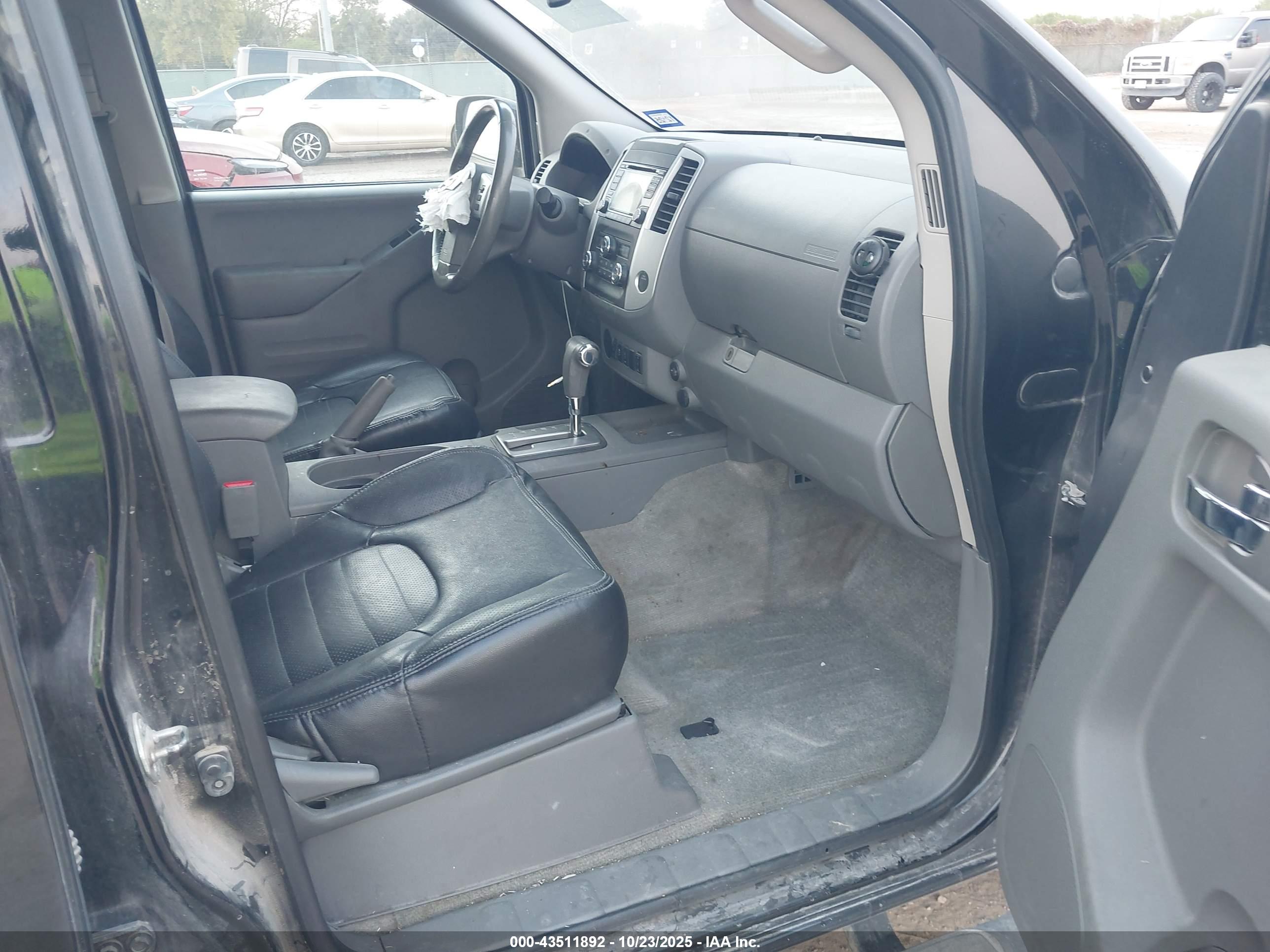 NISSAN FRONTIER image 5