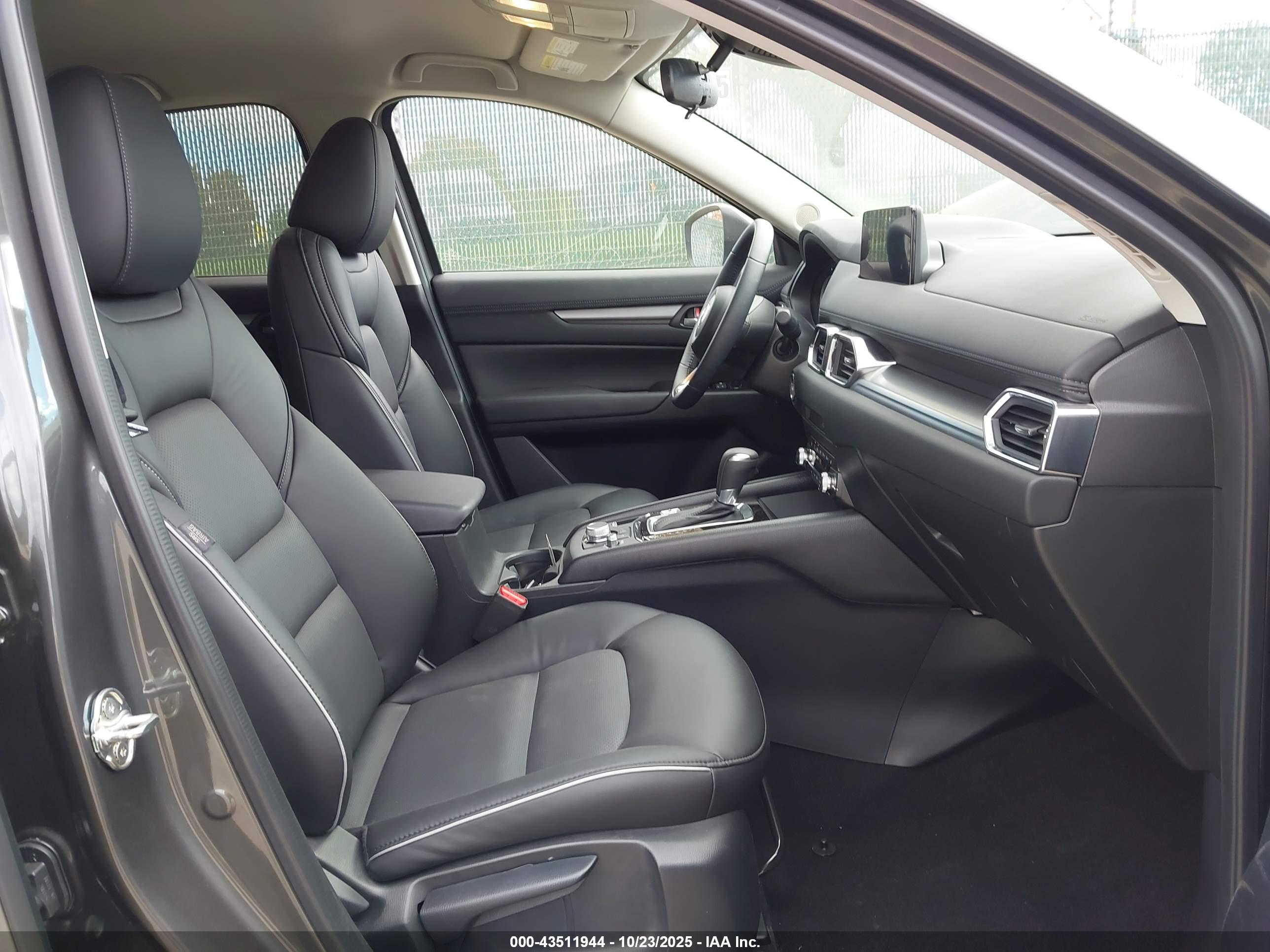 MAZDA CX-5 image 5
