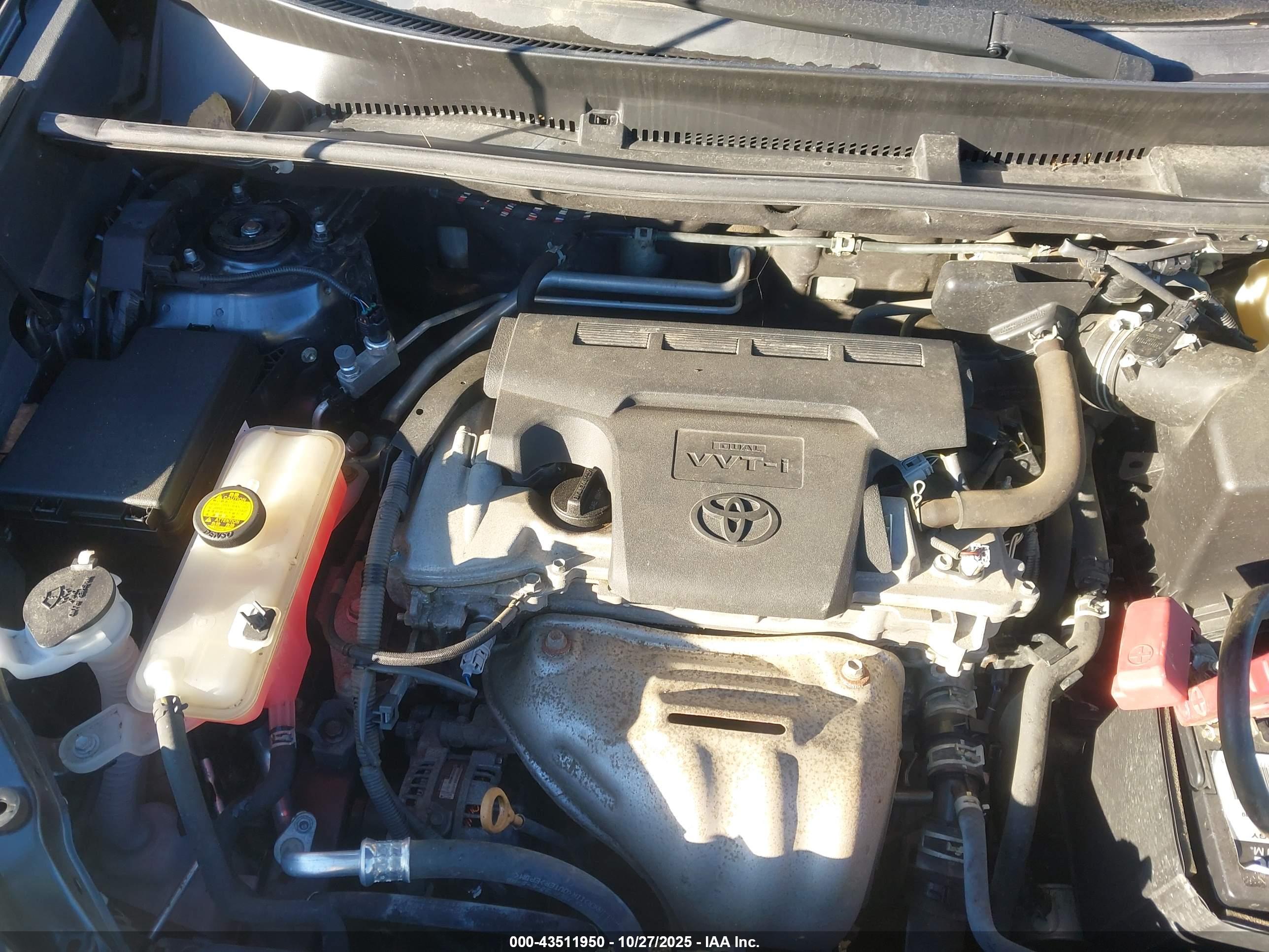 TOYOTA RAV4 image 10