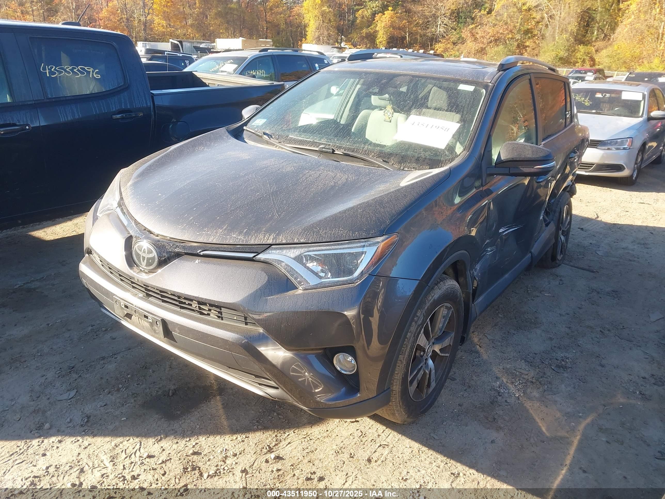 TOYOTA RAV4 image 2