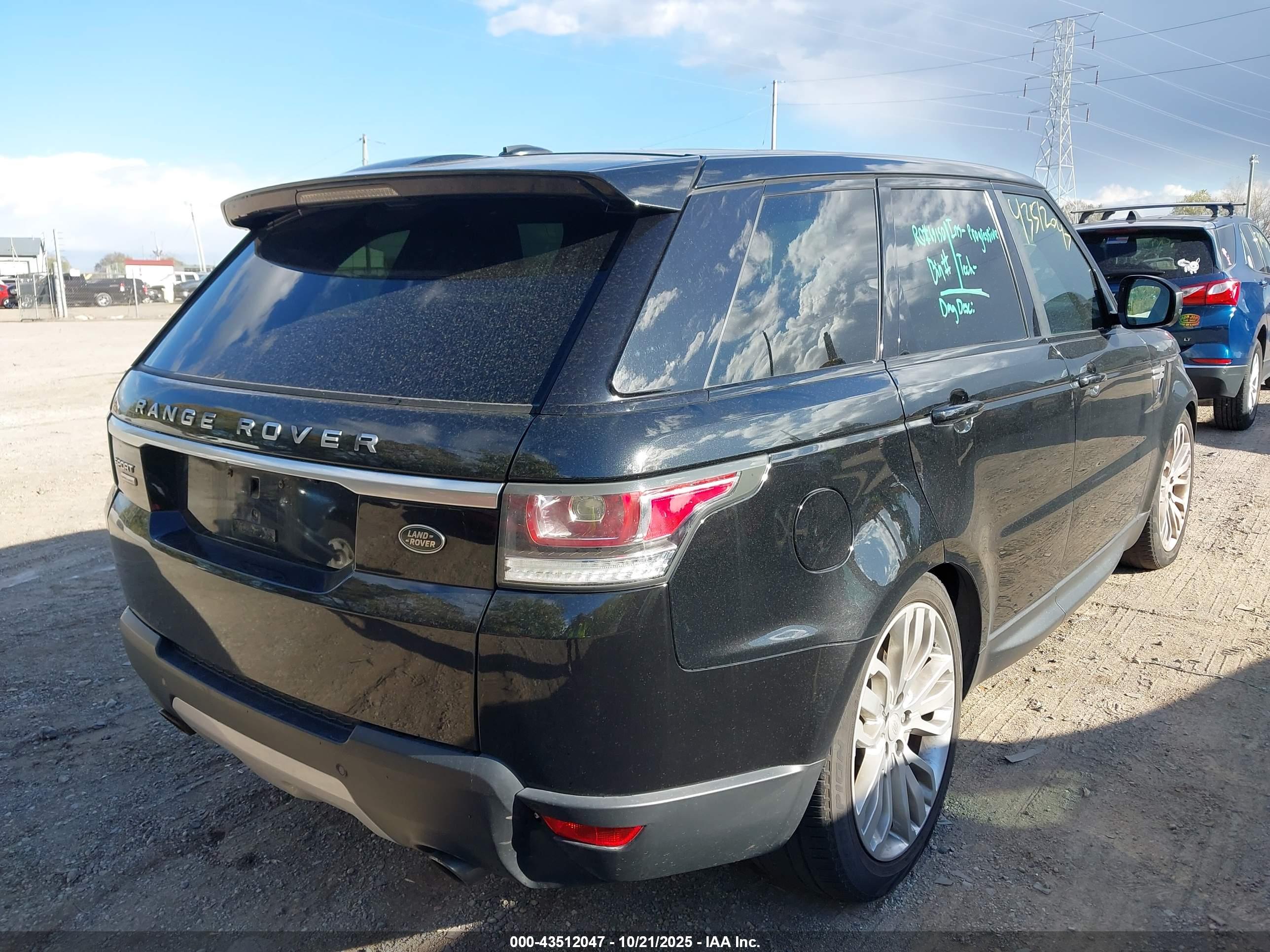 LAND ROVER image 4