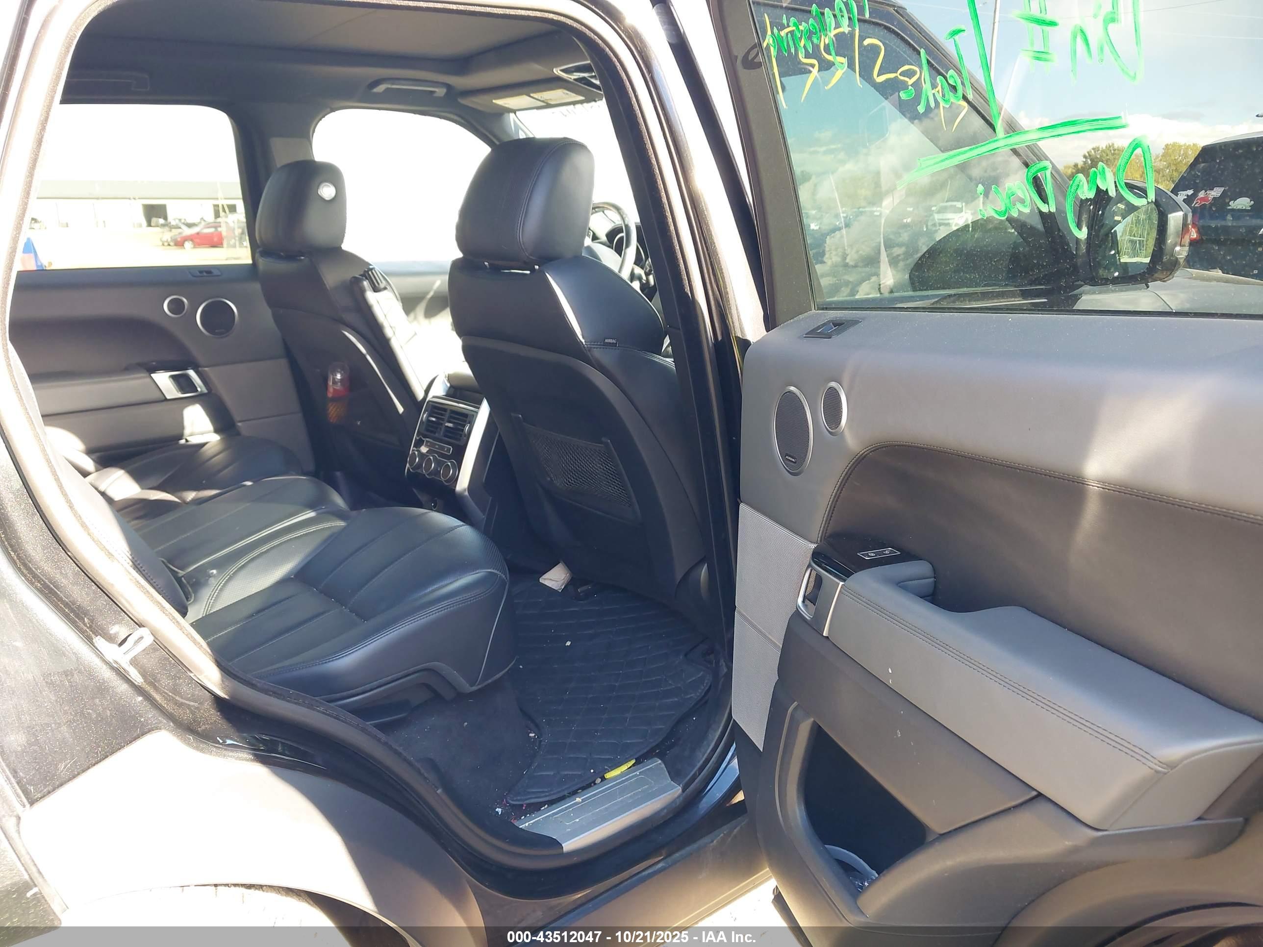 LAND ROVER image 8