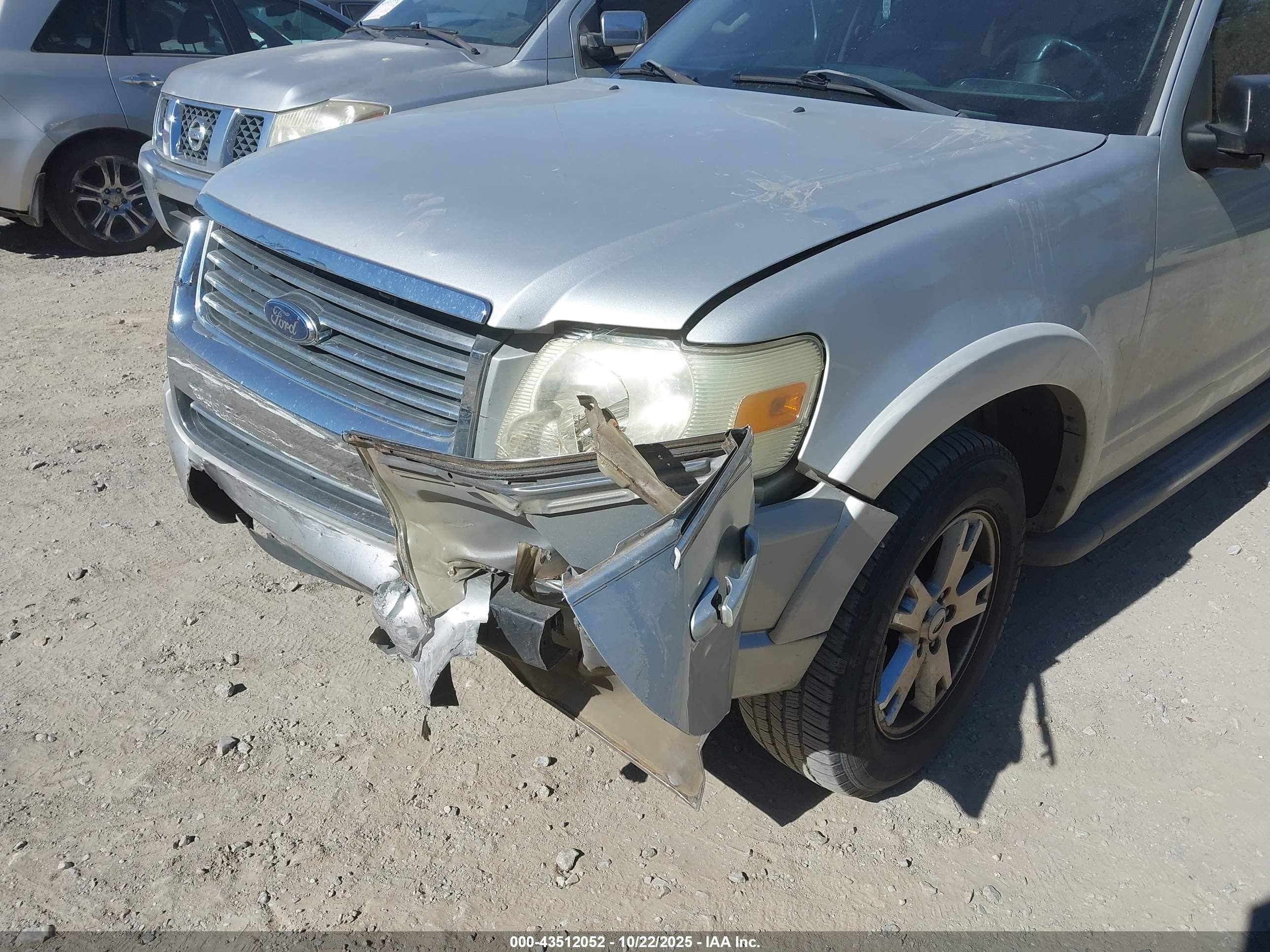 FORD EXPLORER image 6