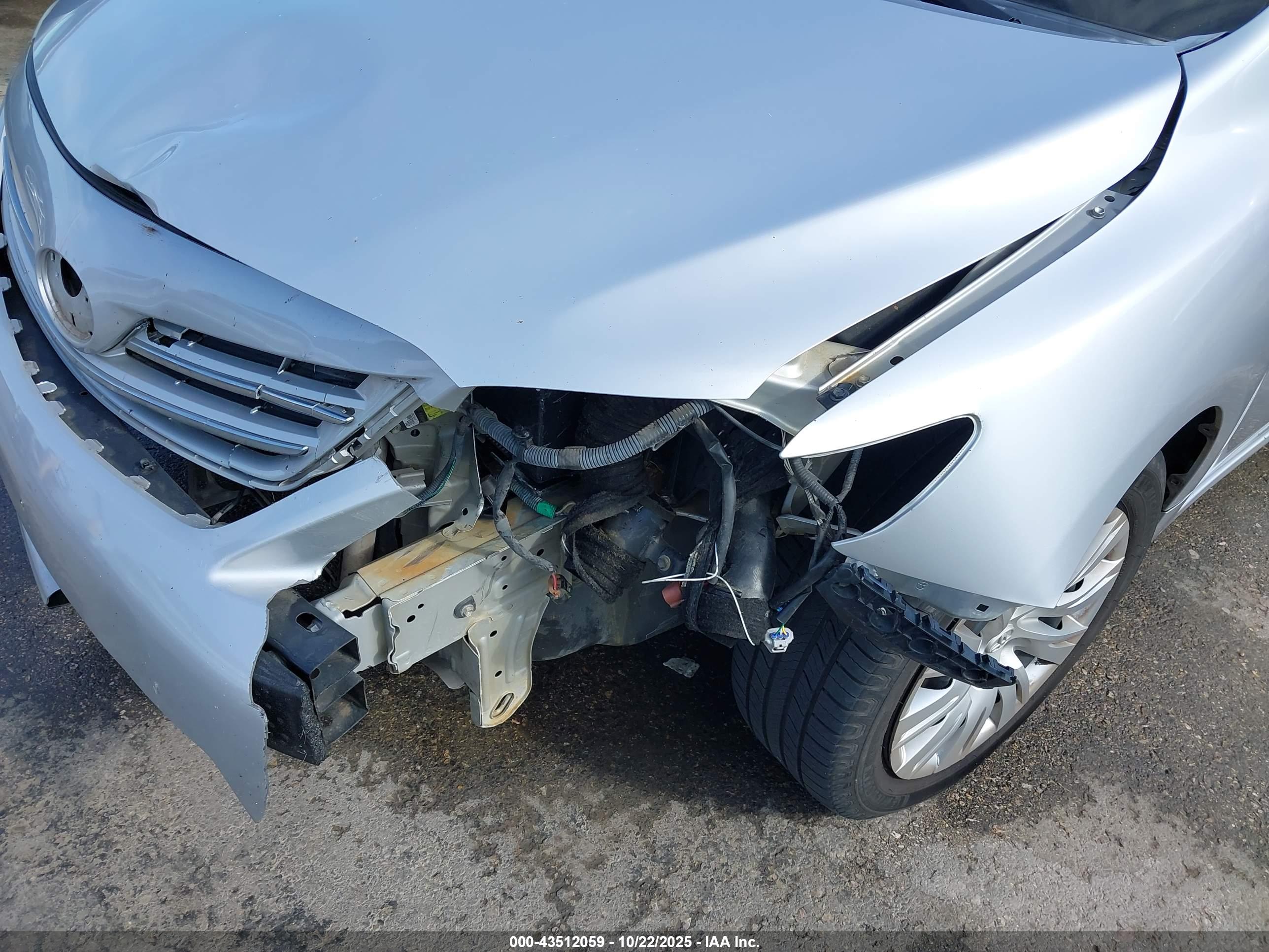 TOYOTA COROLLA image 6