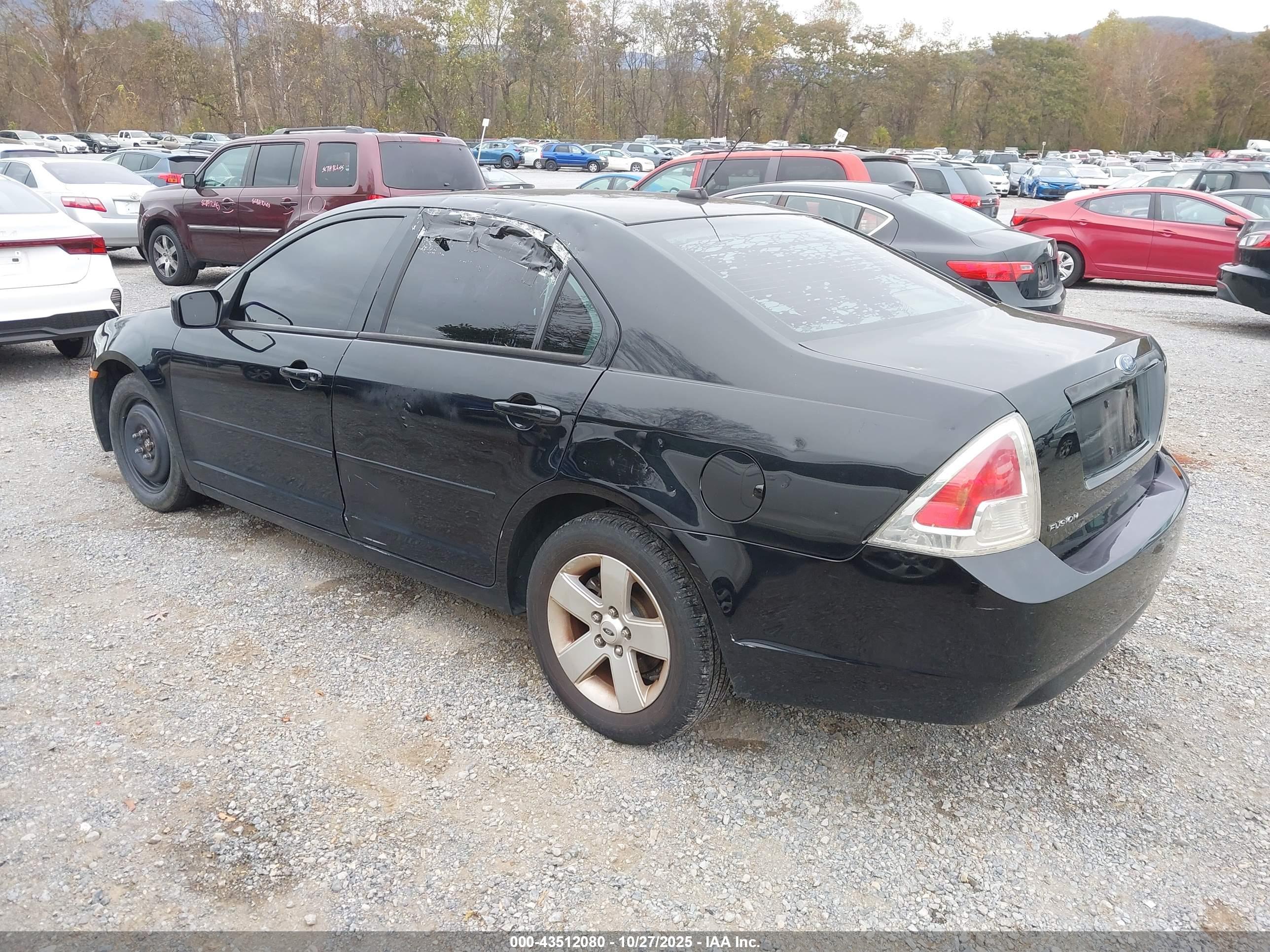 FORD FUSION image 3