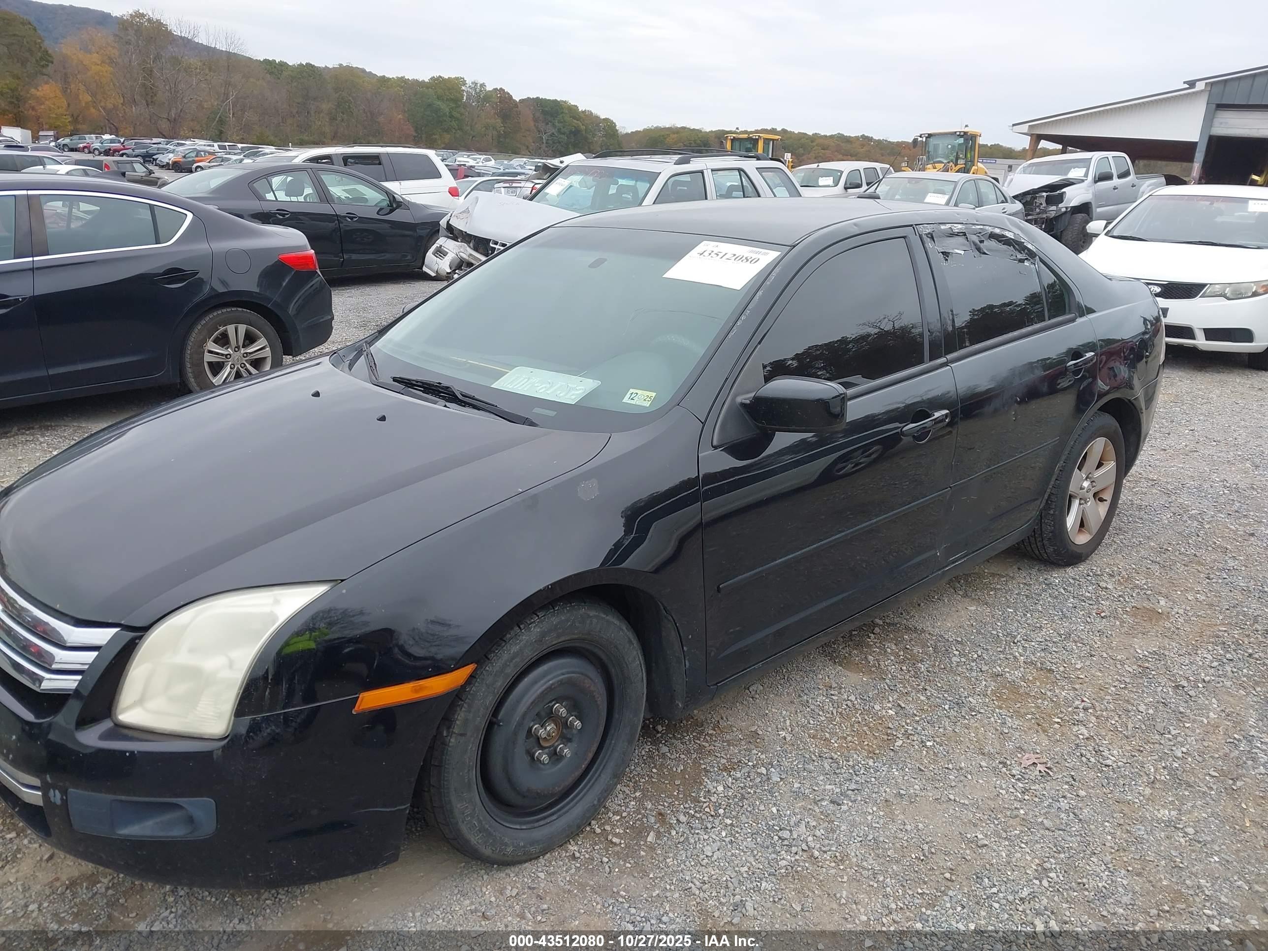 FORD FUSION image 6