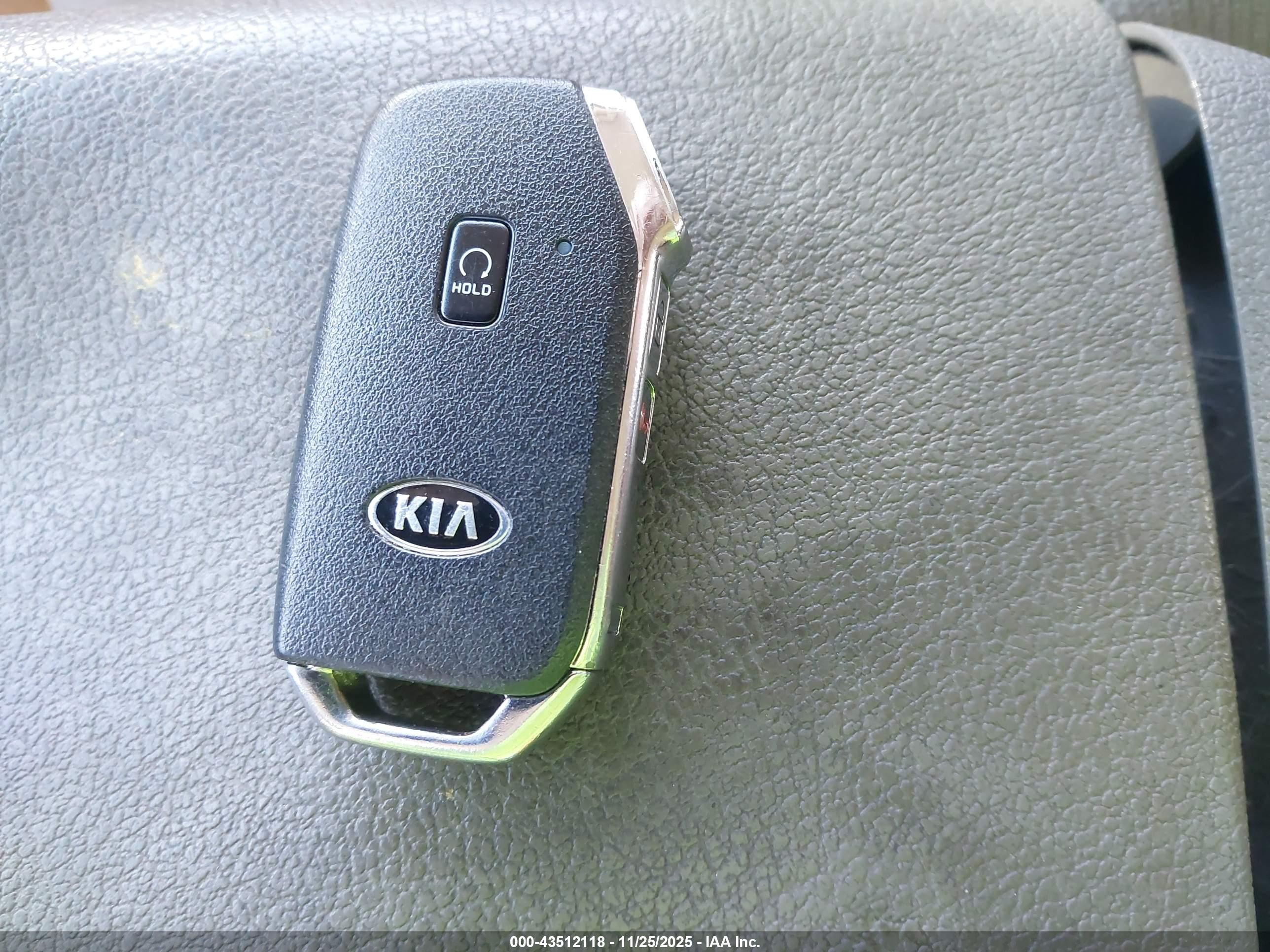 KIA SORENTO image 11
