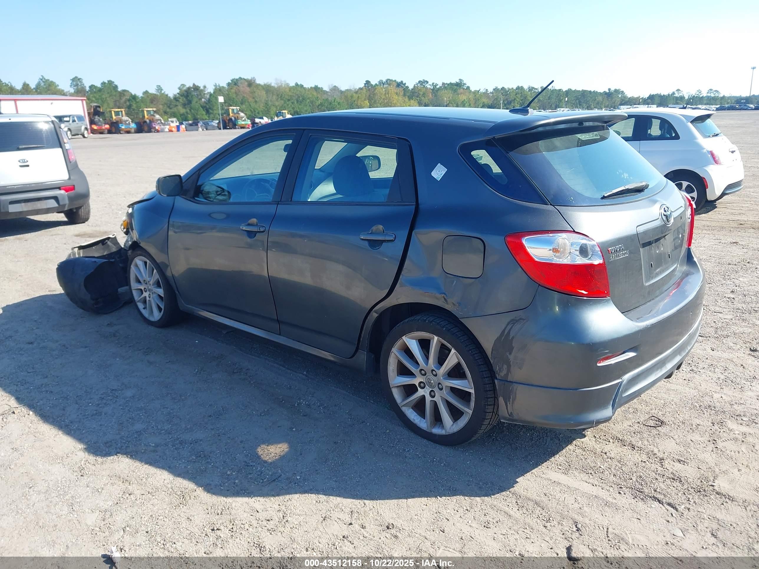 TOYOTA MATRIX image 3
