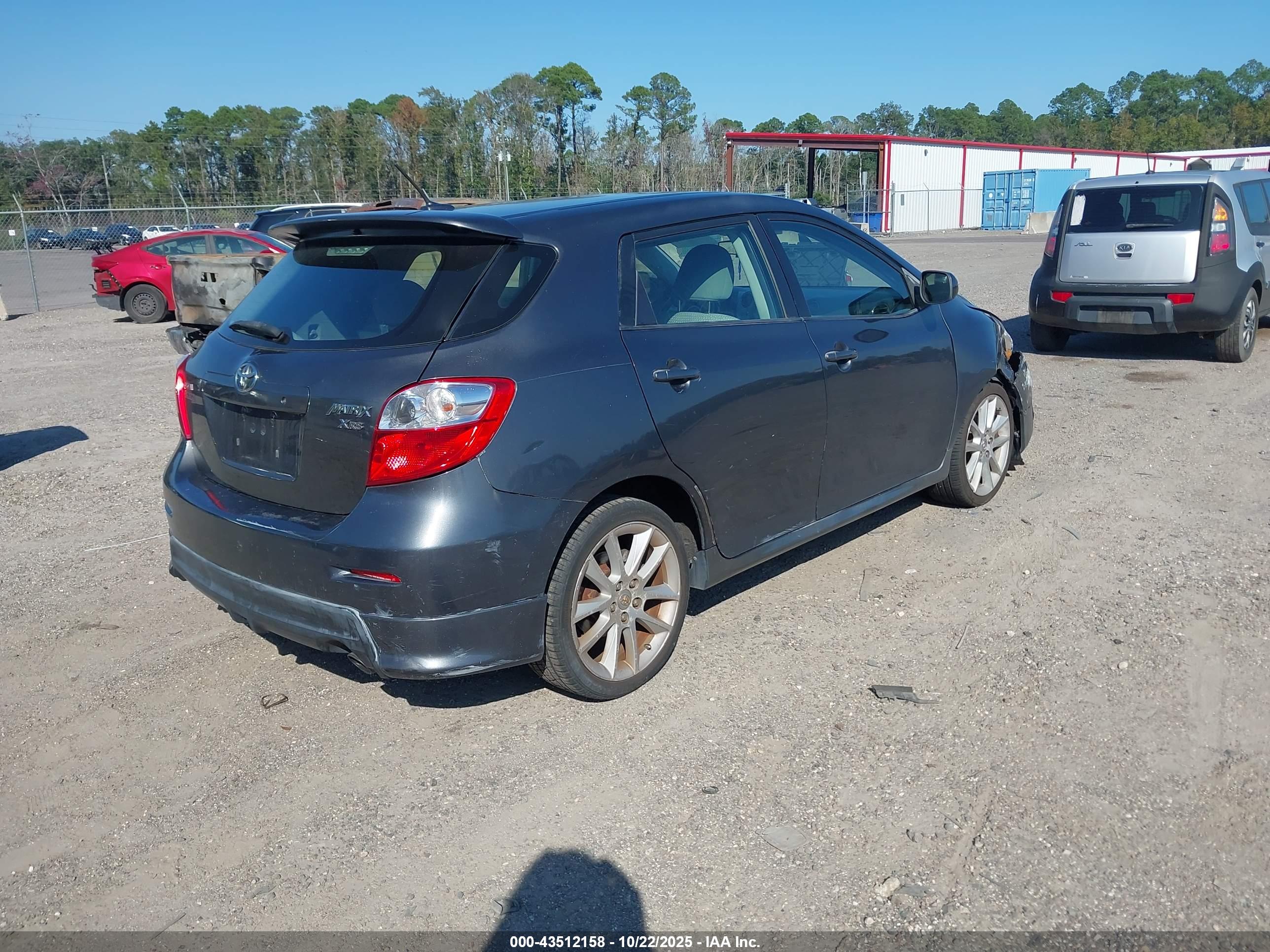 TOYOTA MATRIX image 4