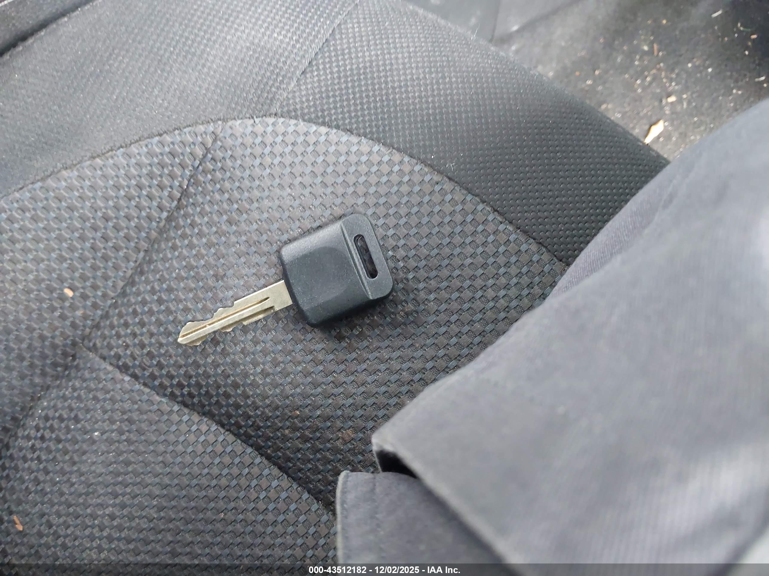 NISSAN ROGUE image 11
