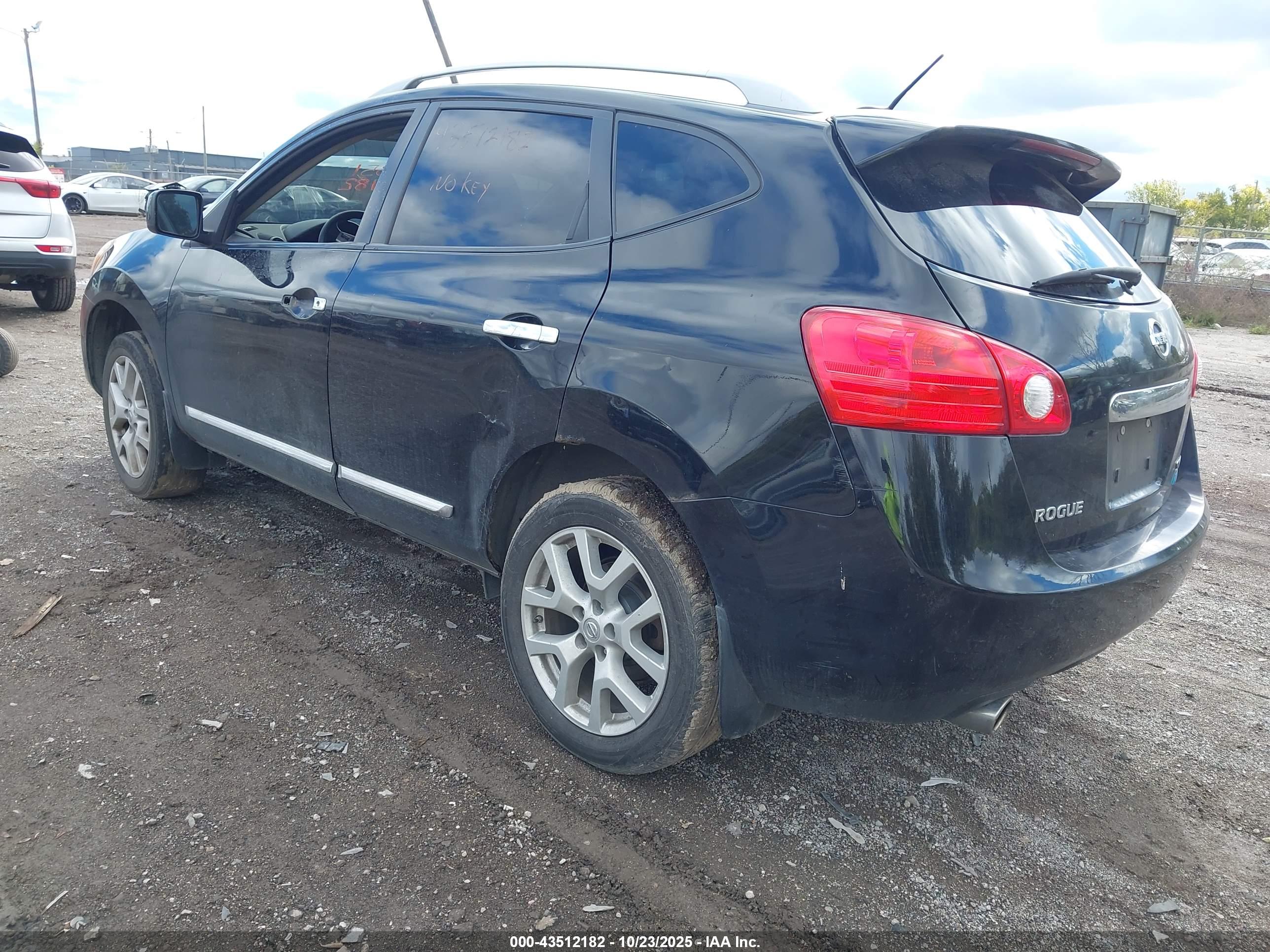 NISSAN ROGUE image 3