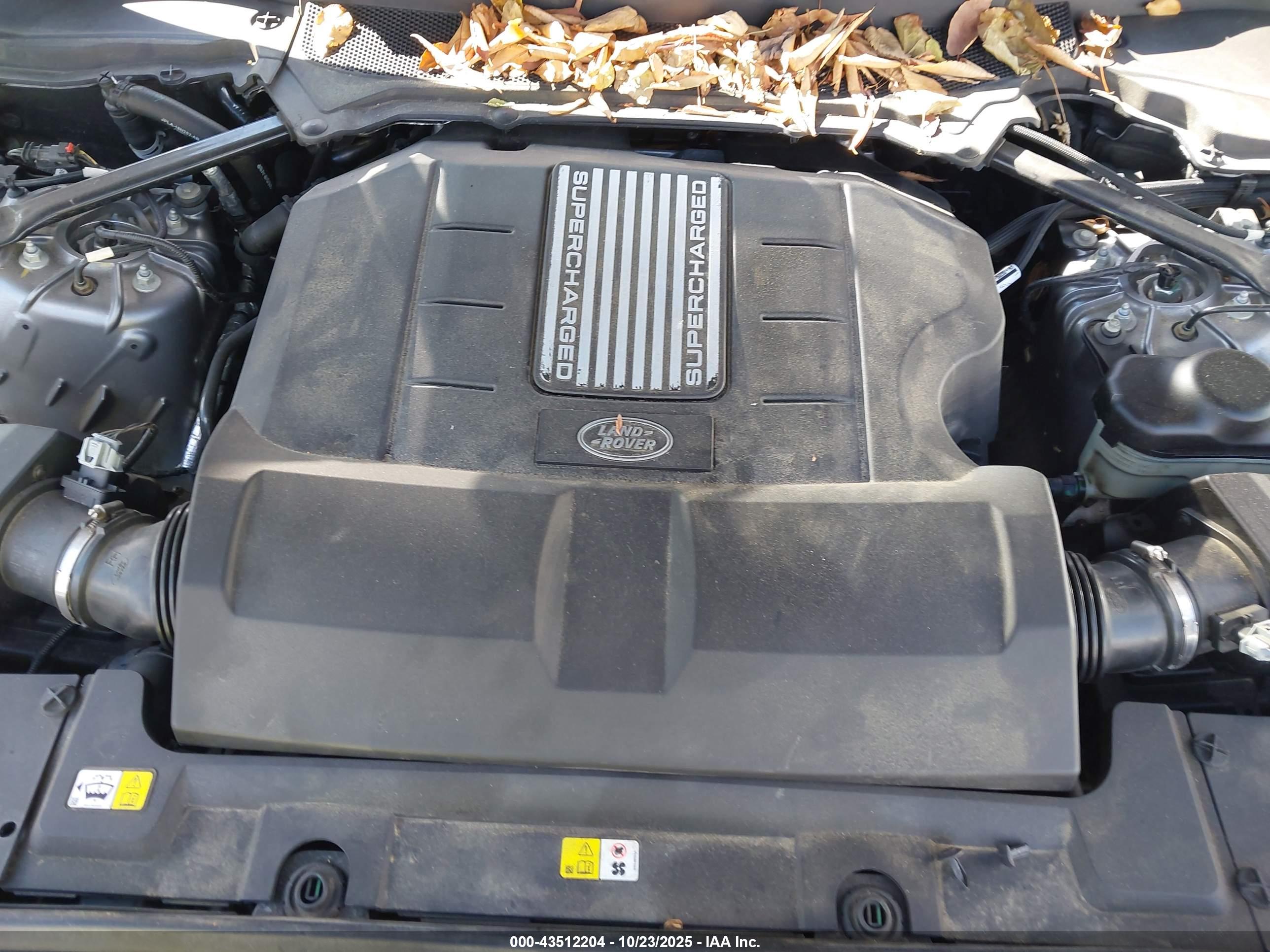 LAND ROVER image 10