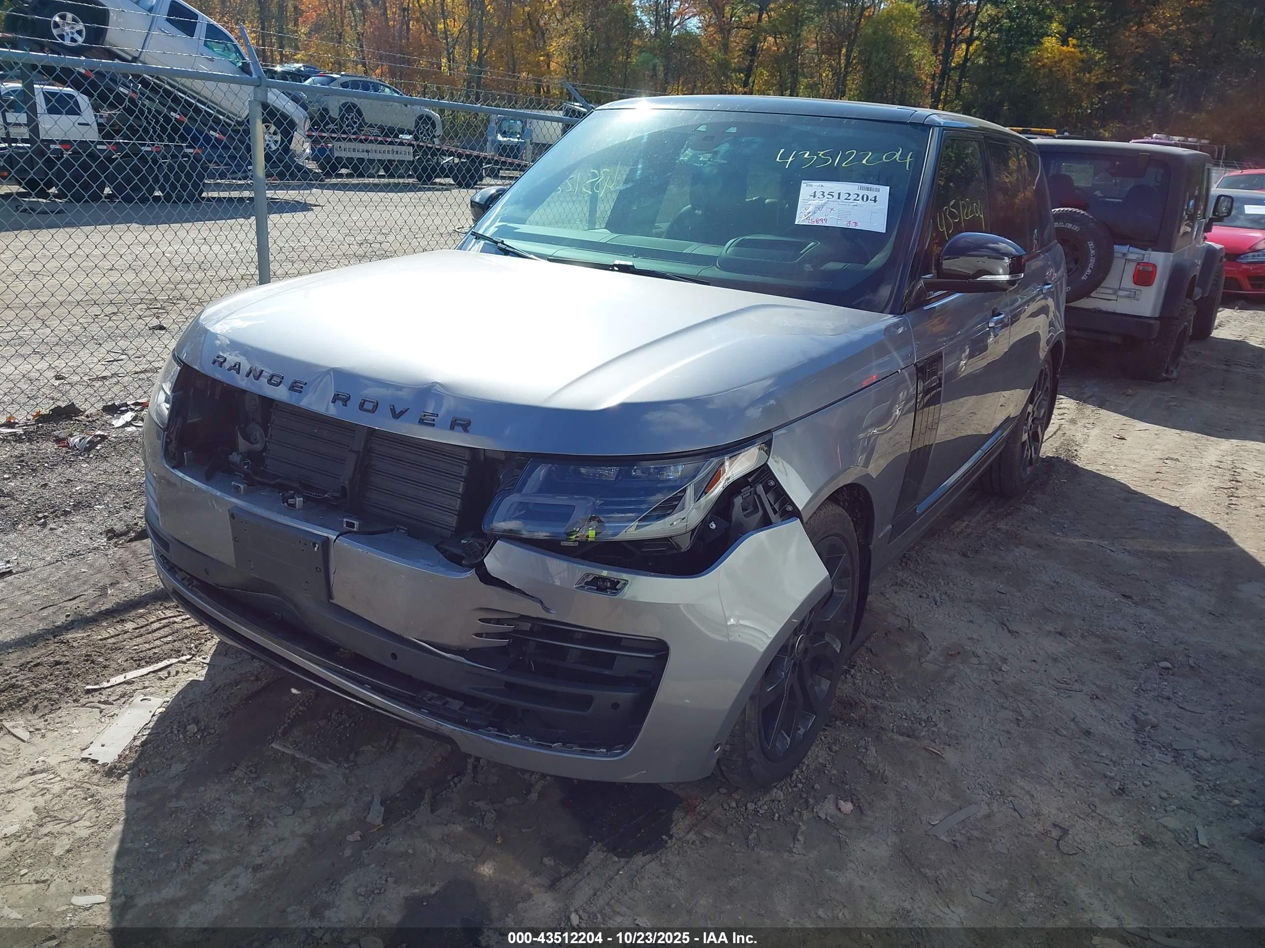 LAND ROVER image 2