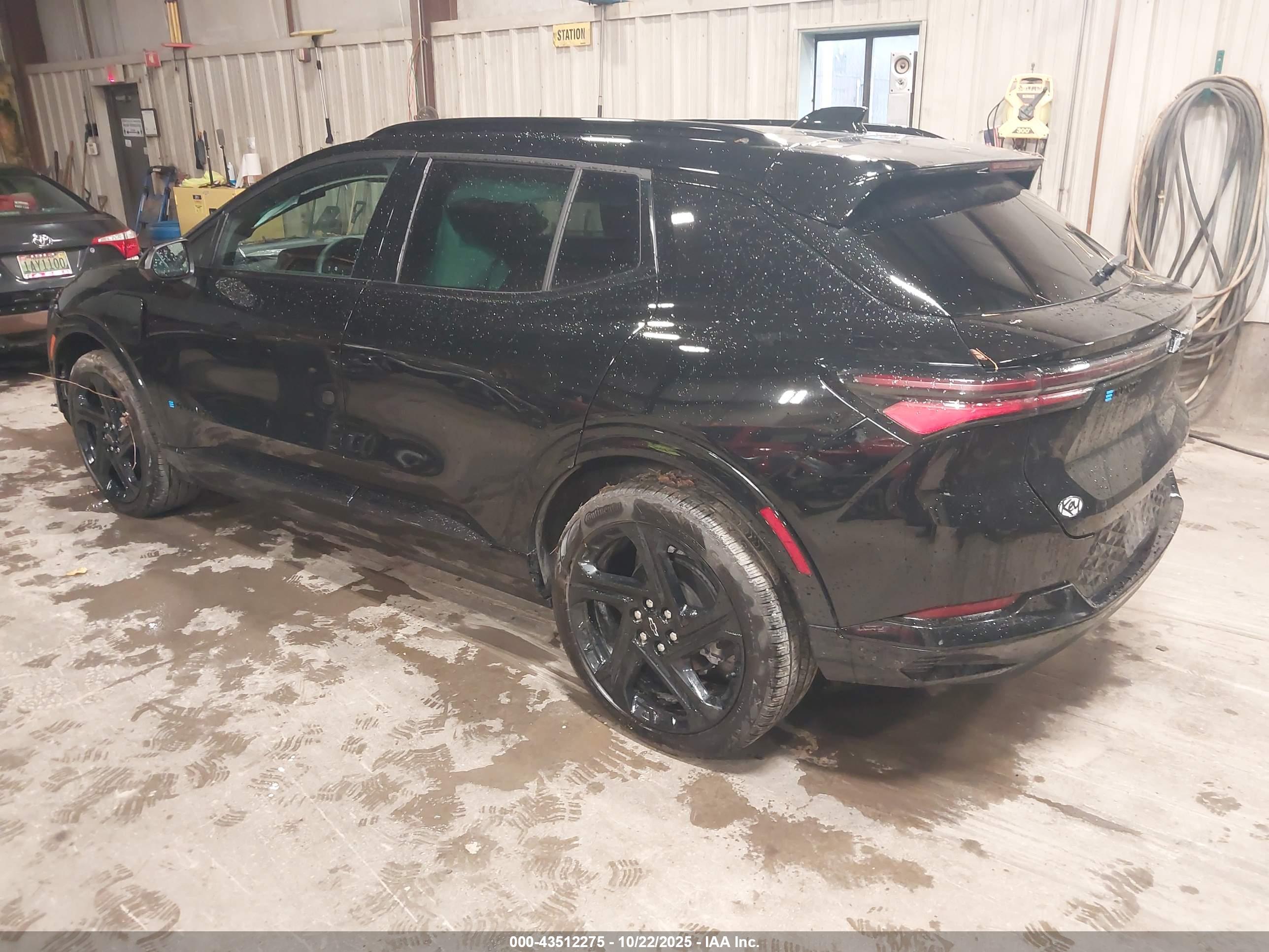 CHEVROLET EQUINOX image 3