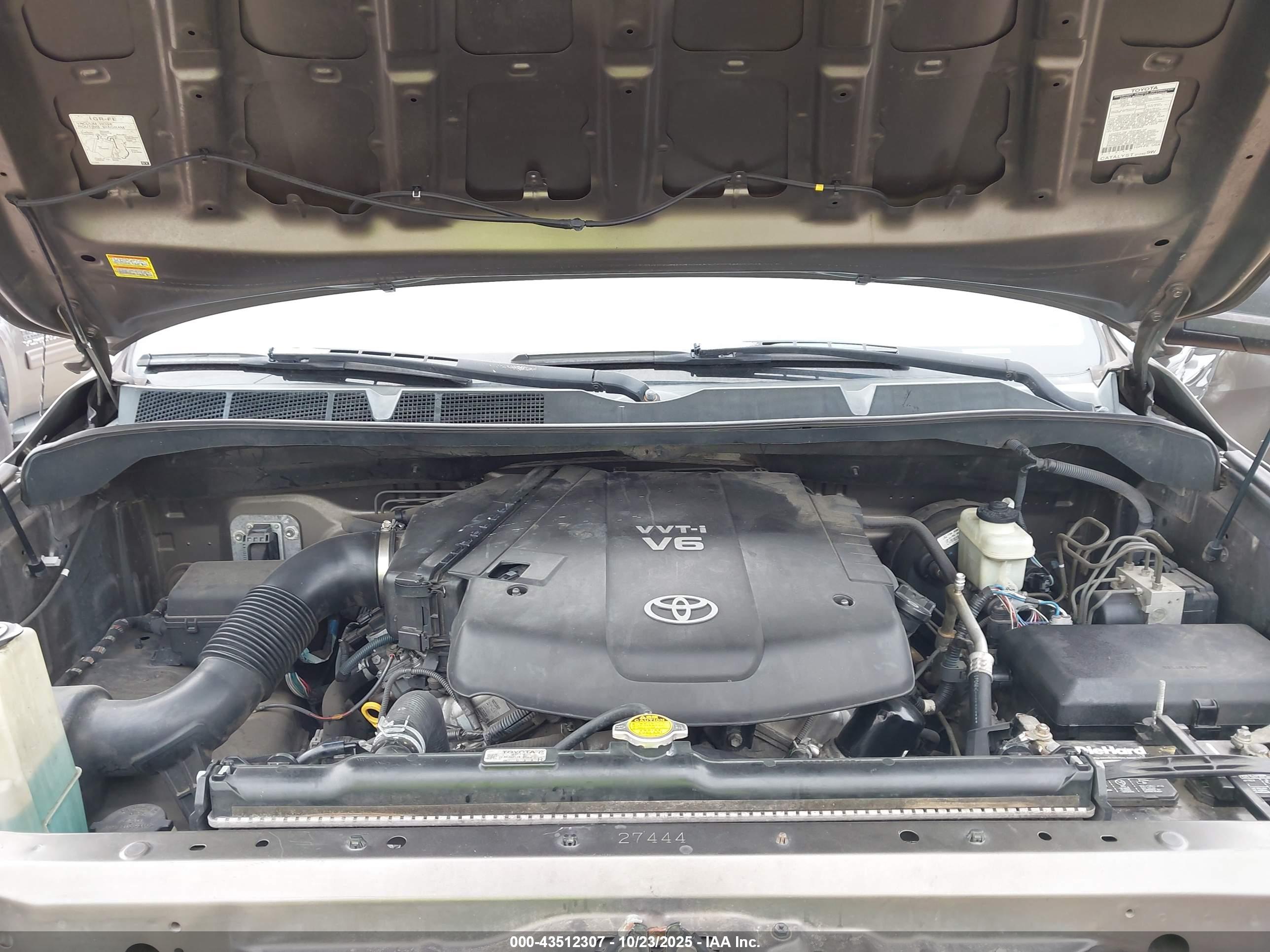 TOYOTA TUNDRA image 10