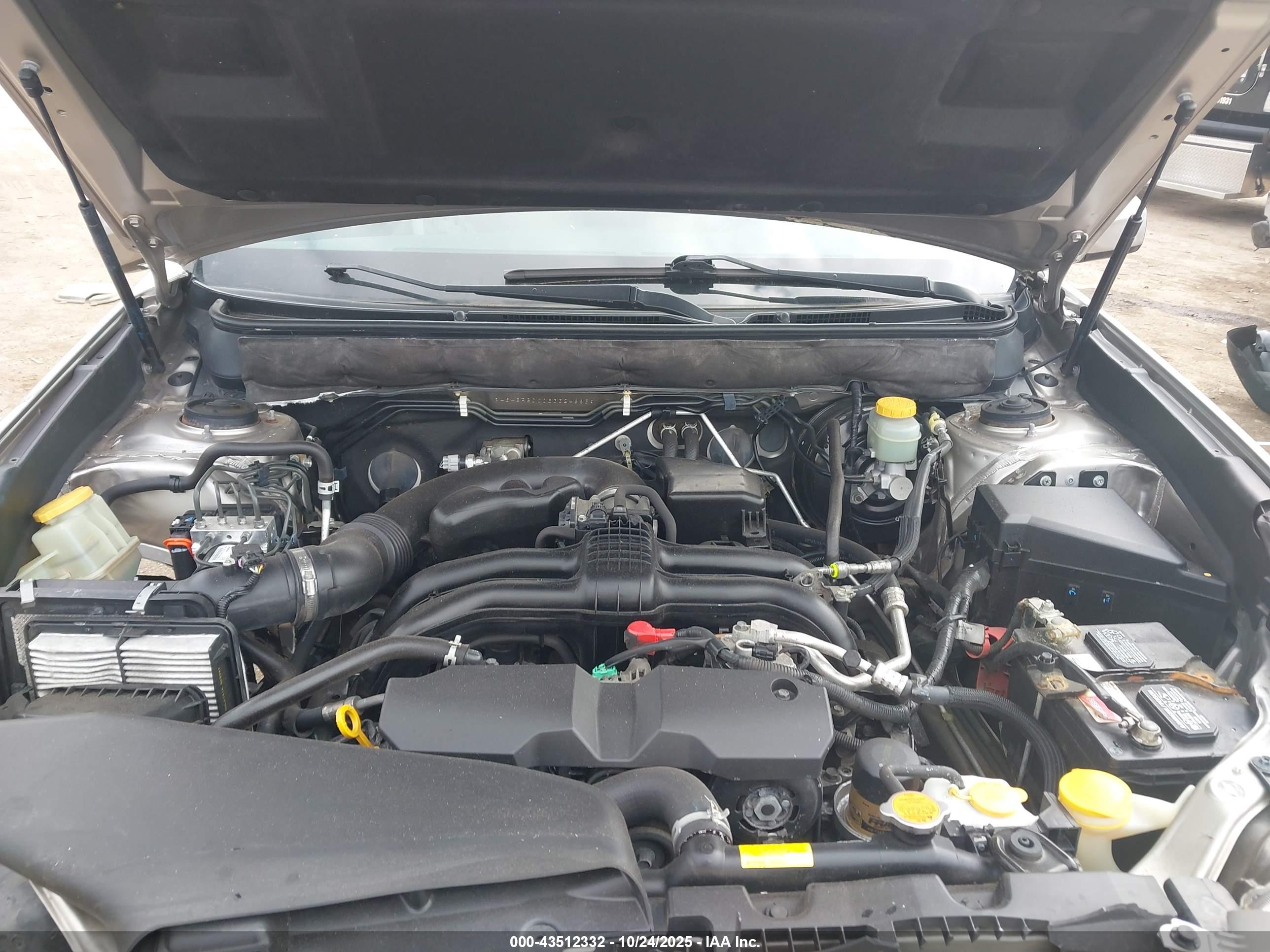 SUBARU OUTBACK image 10