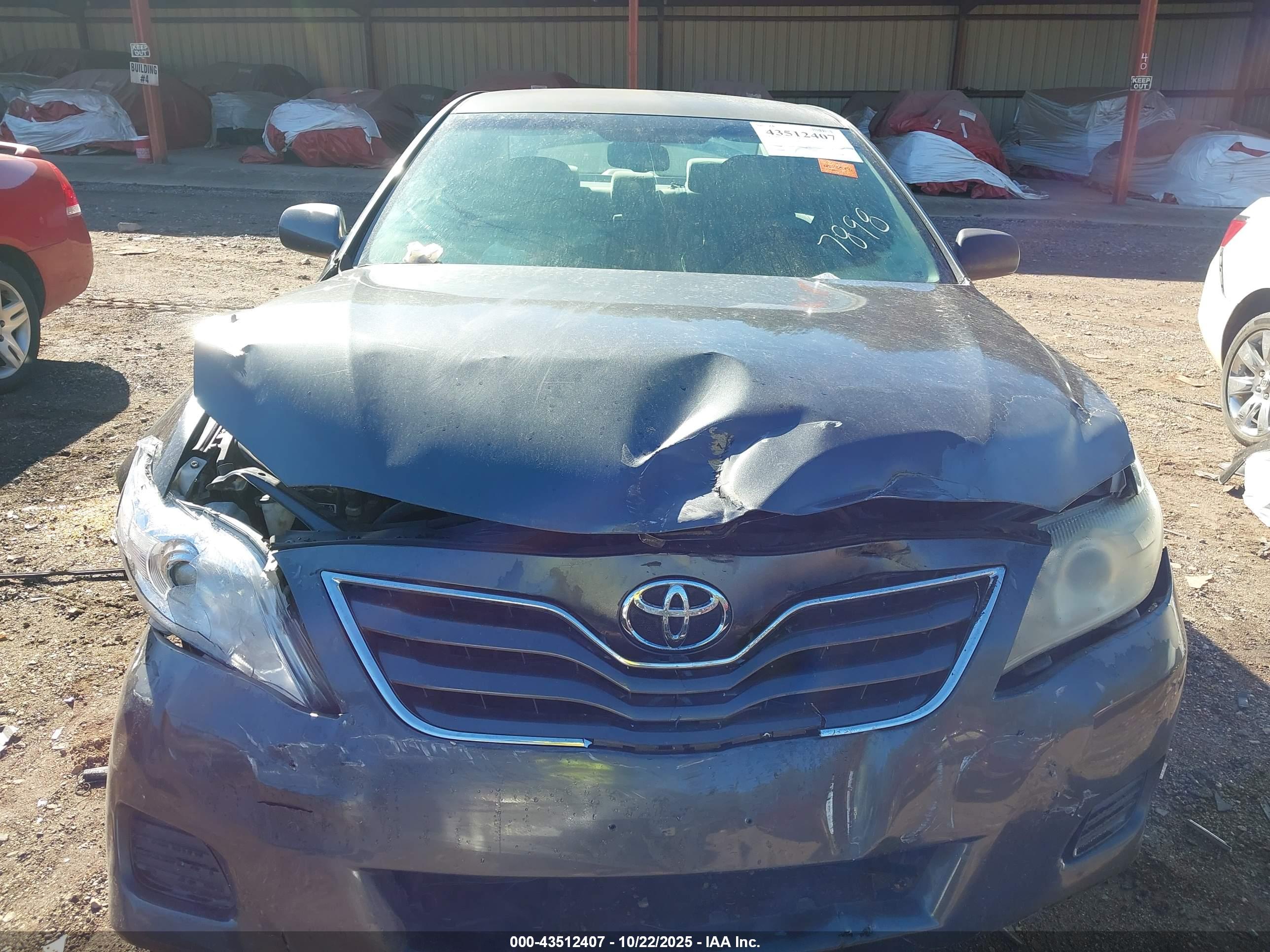 TOYOTA CAMRY image 6