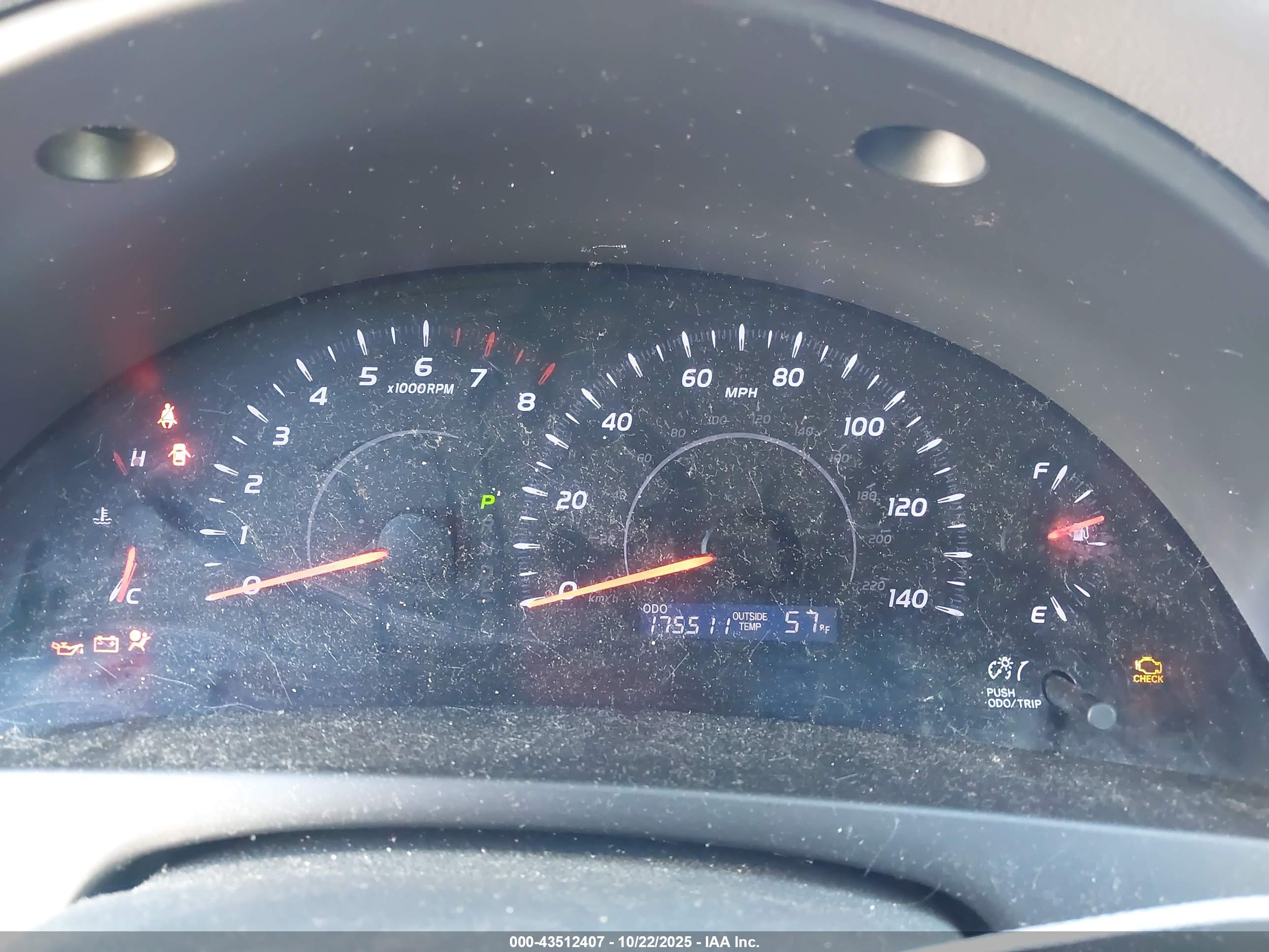 TOYOTA CAMRY image 7