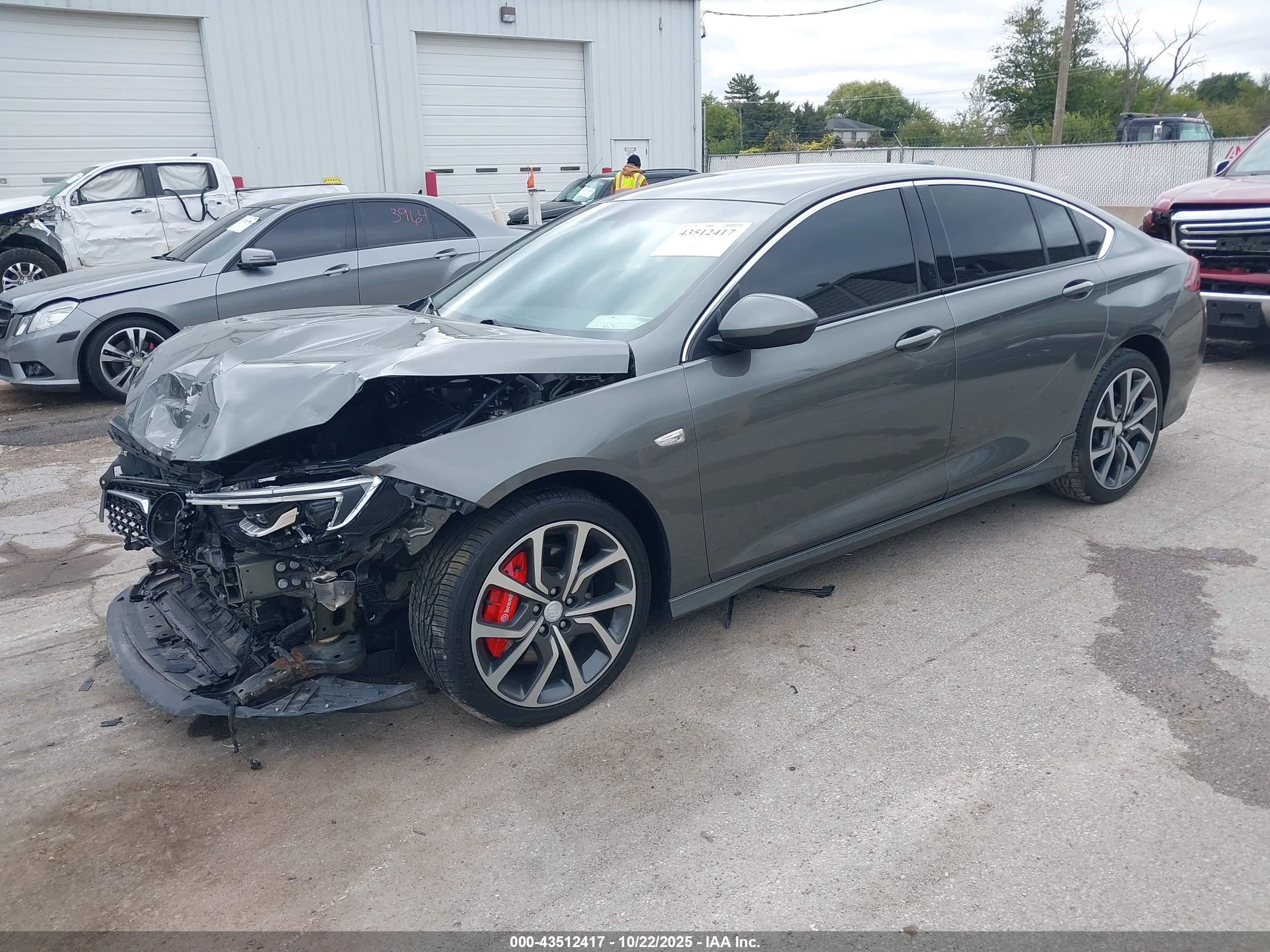 BUICK REGAL image 2