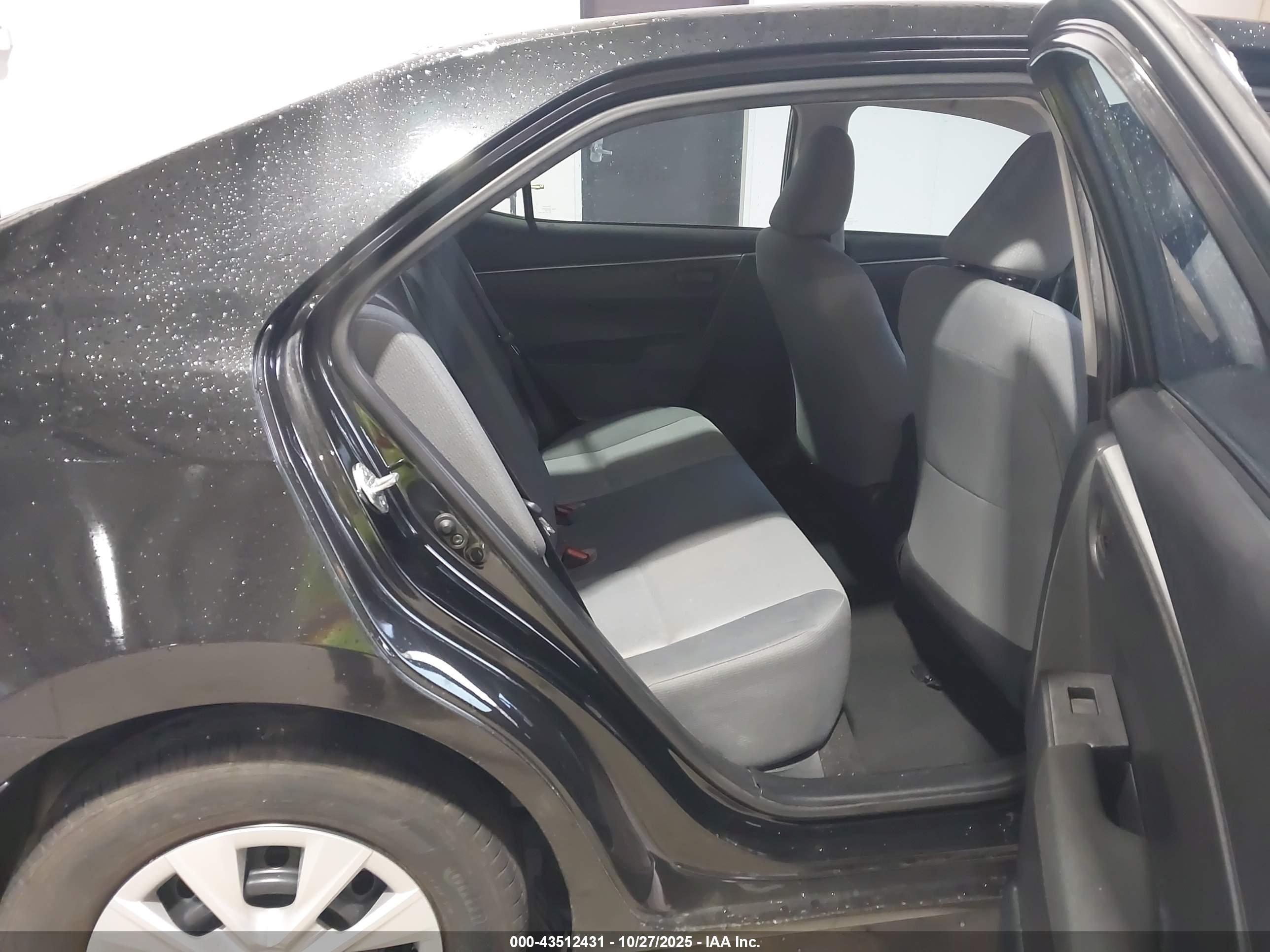 TOYOTA COROLLA image 8