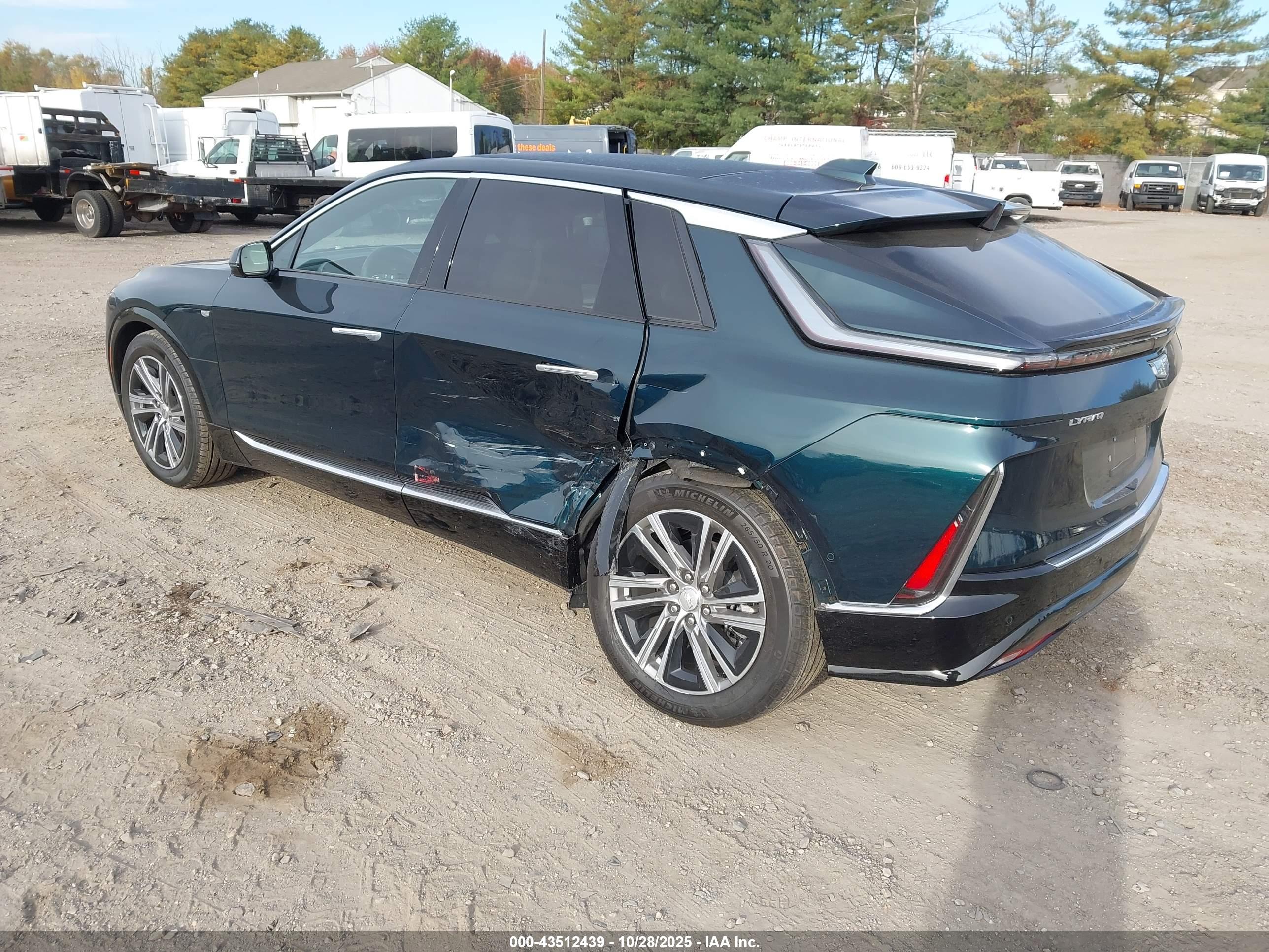 CADILLAC LYRIQ image 3