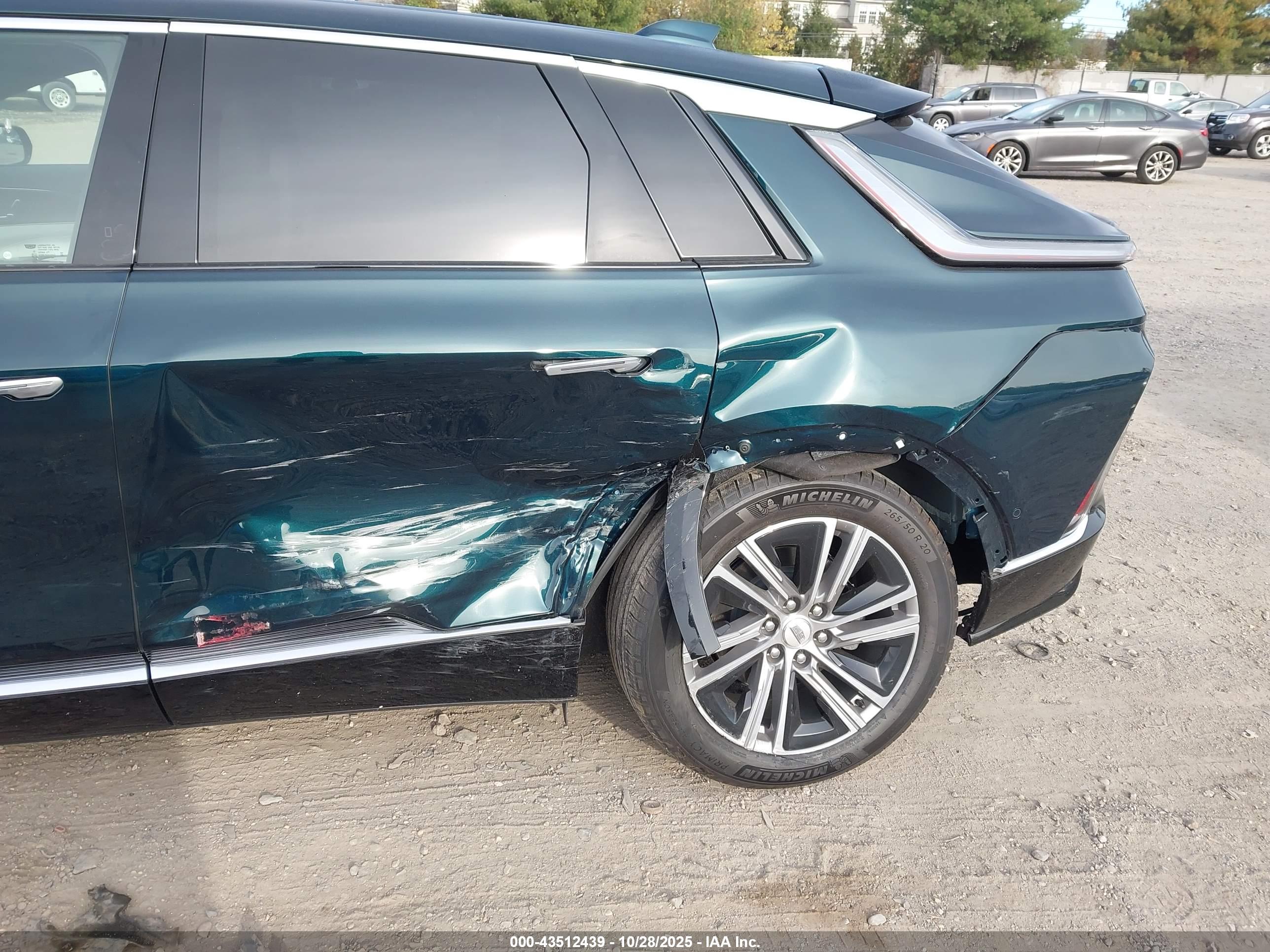 CADILLAC LYRIQ image 6