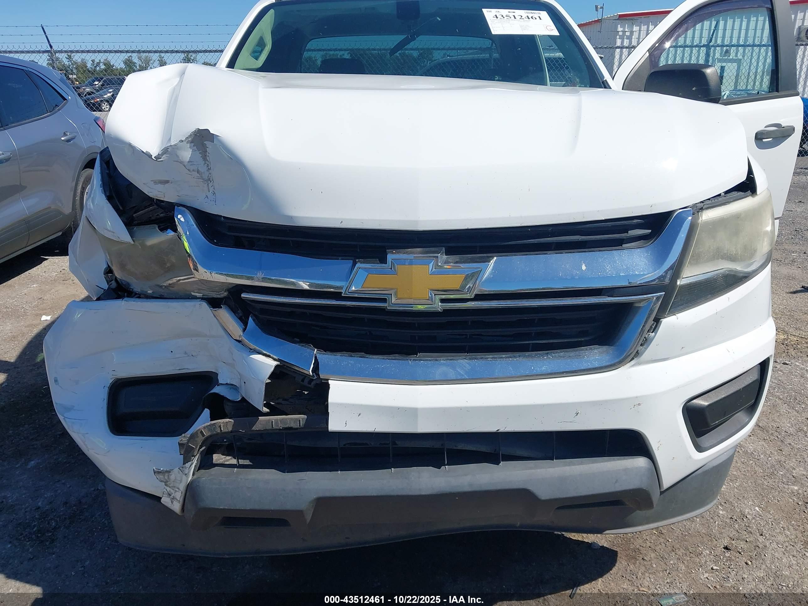 CHEVROLET COLORADO image 10