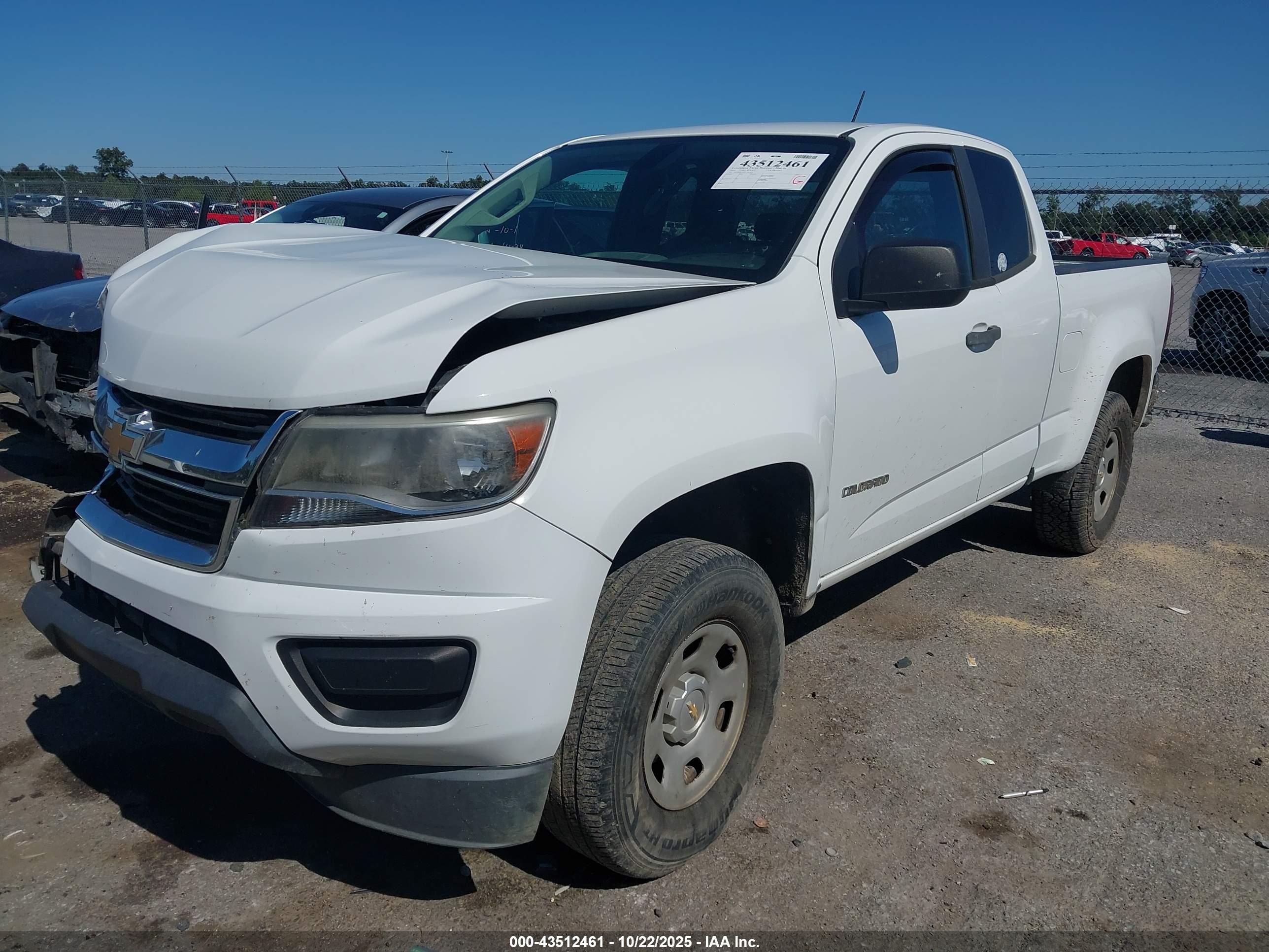 CHEVROLET COLORADO image 2