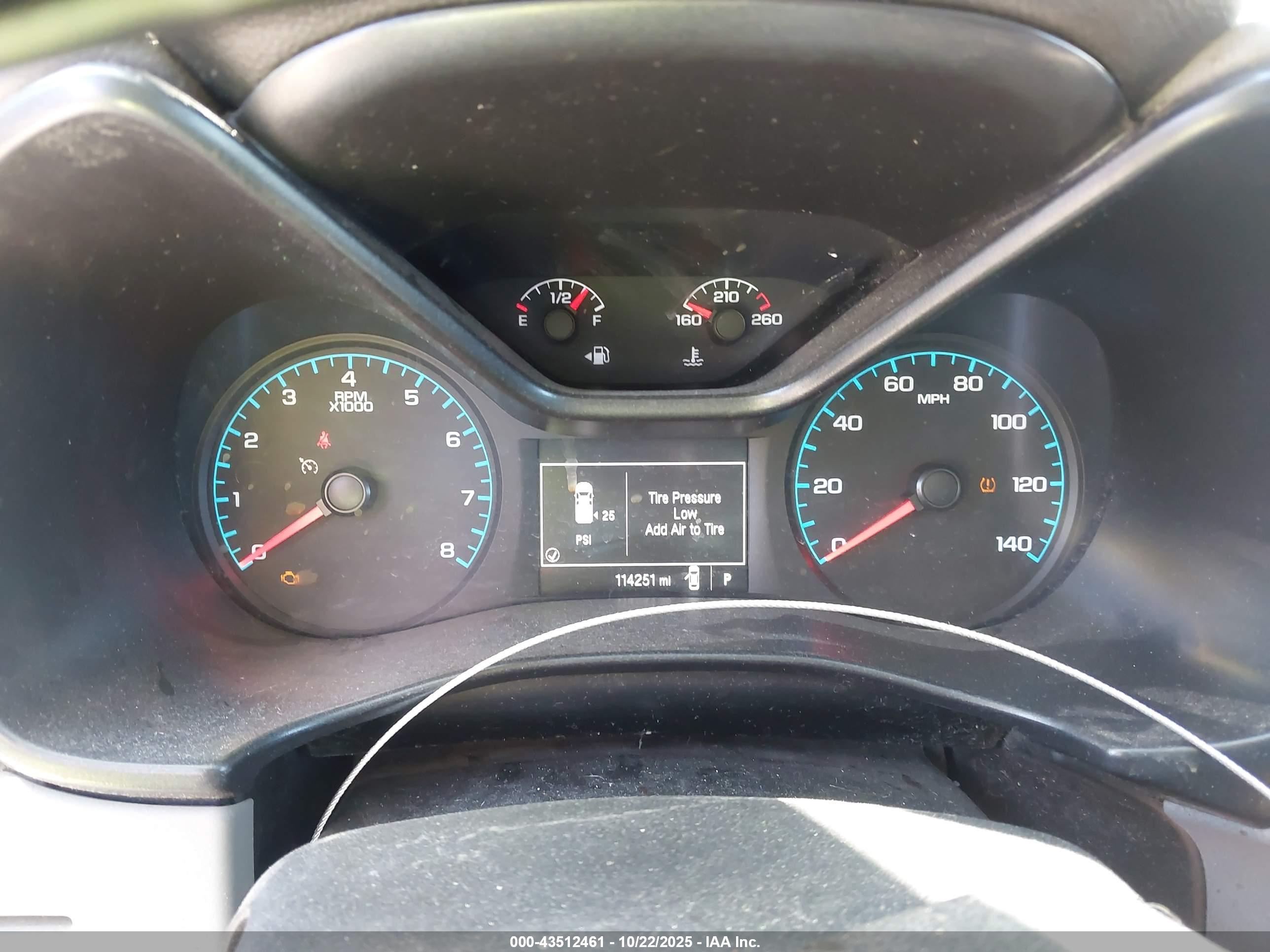 CHEVROLET COLORADO image 7