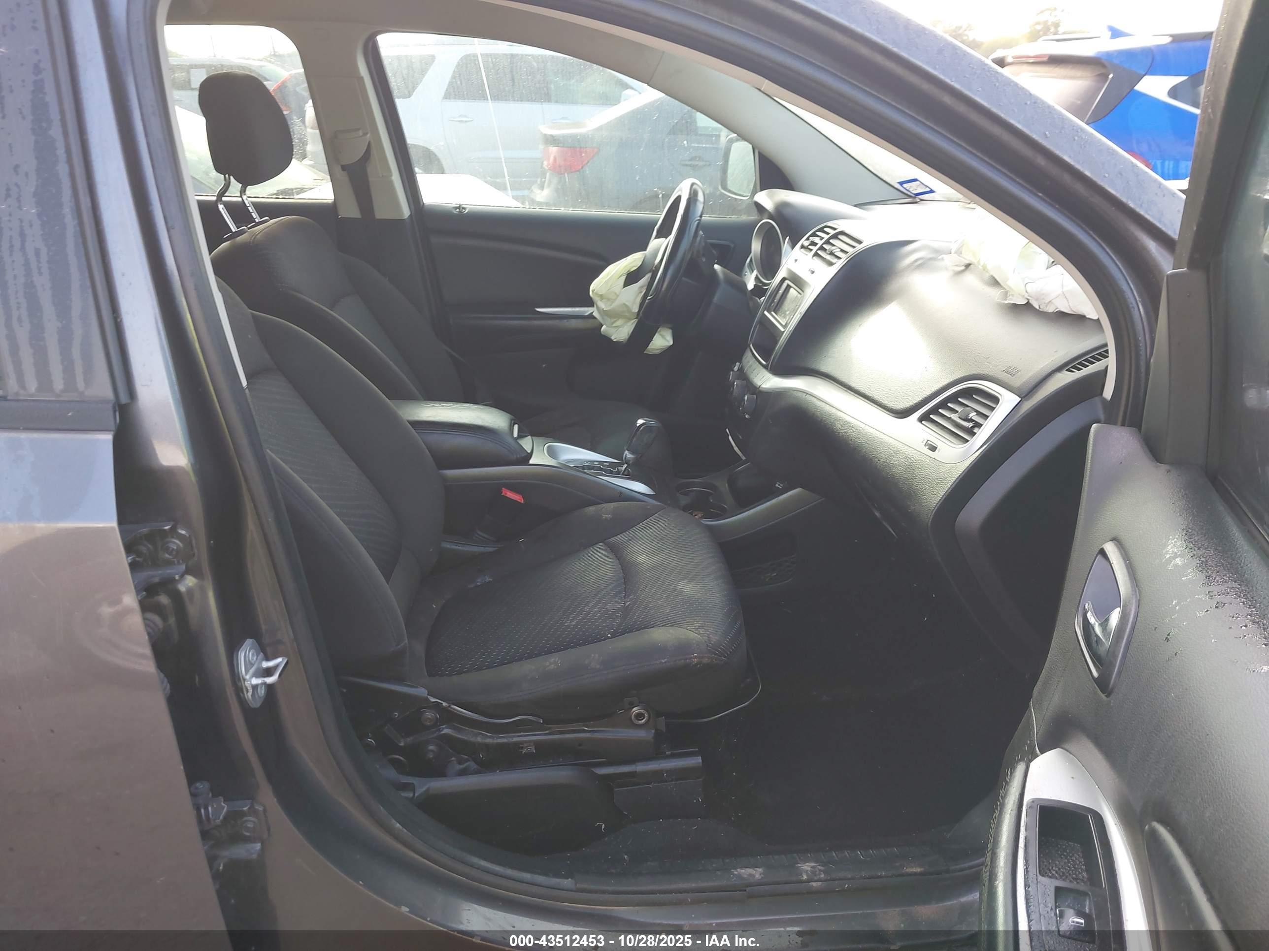 DODGE JOURNEY image 5