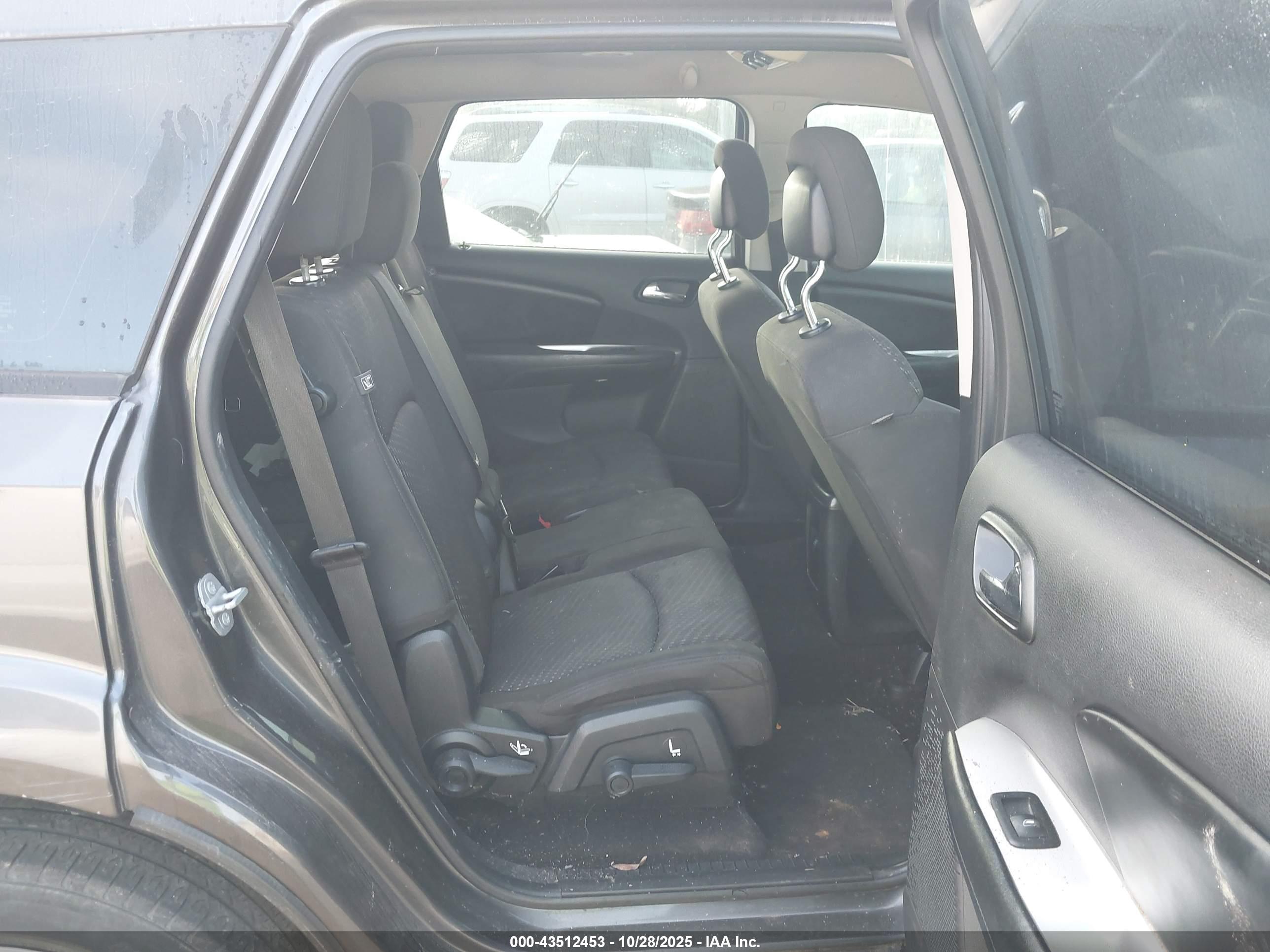 DODGE JOURNEY image 8