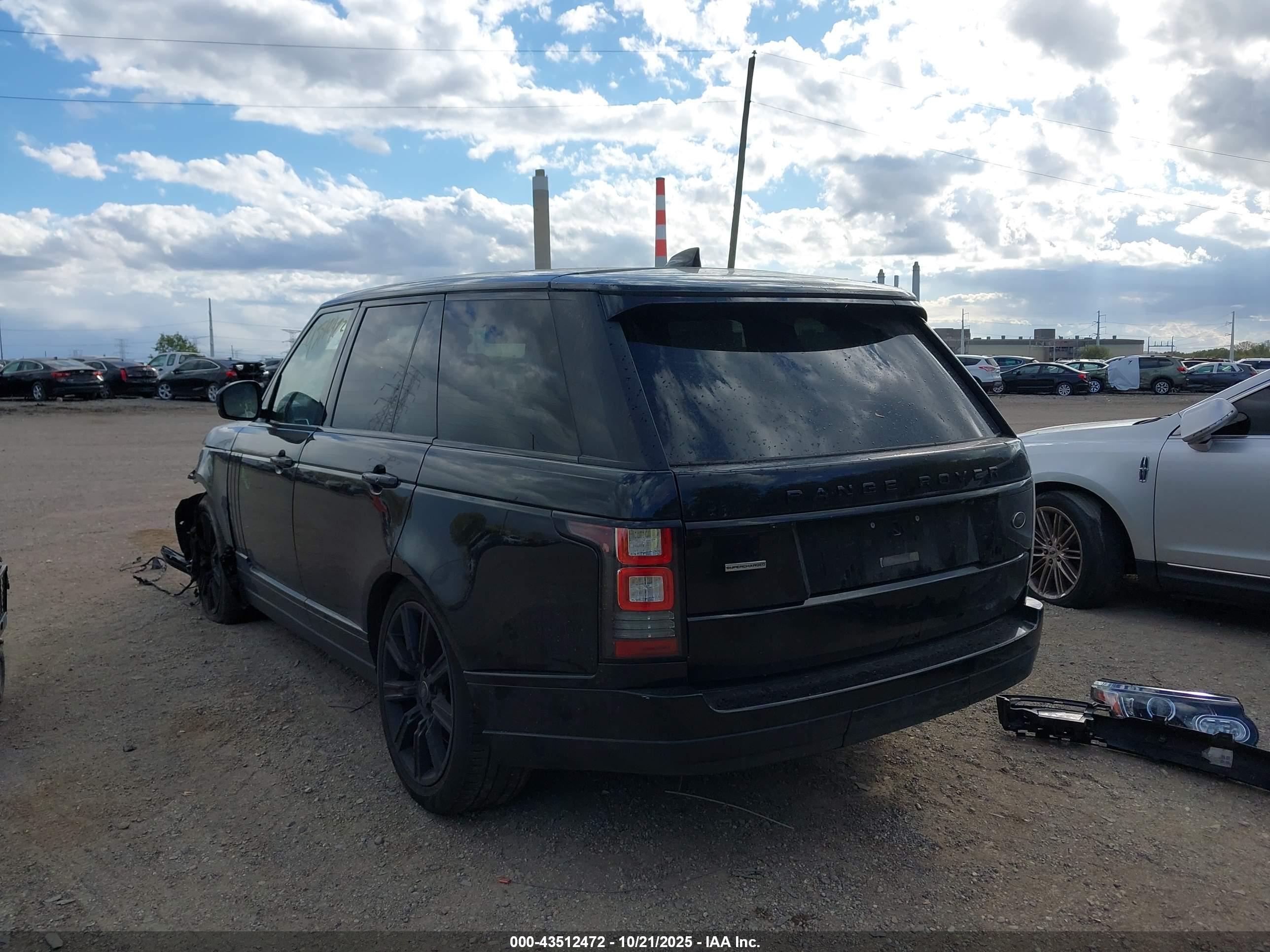LAND ROVER image 3