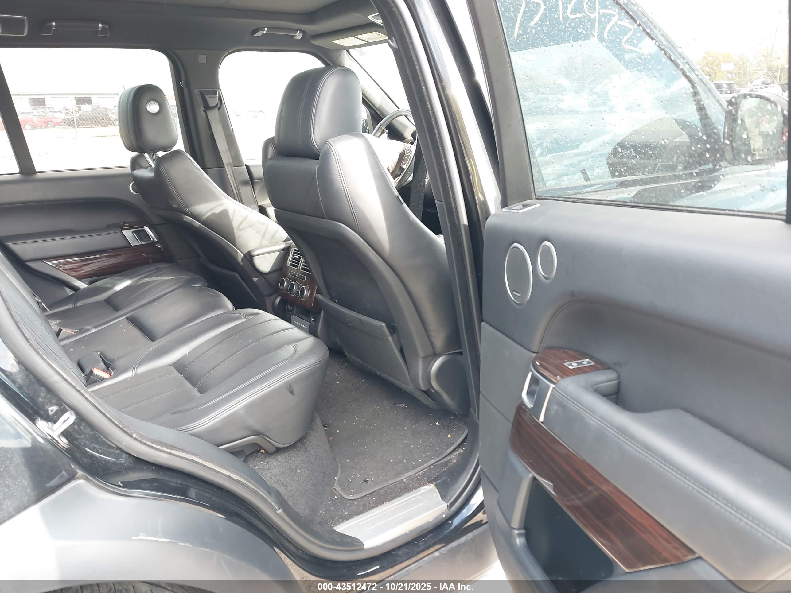 LAND ROVER image 8