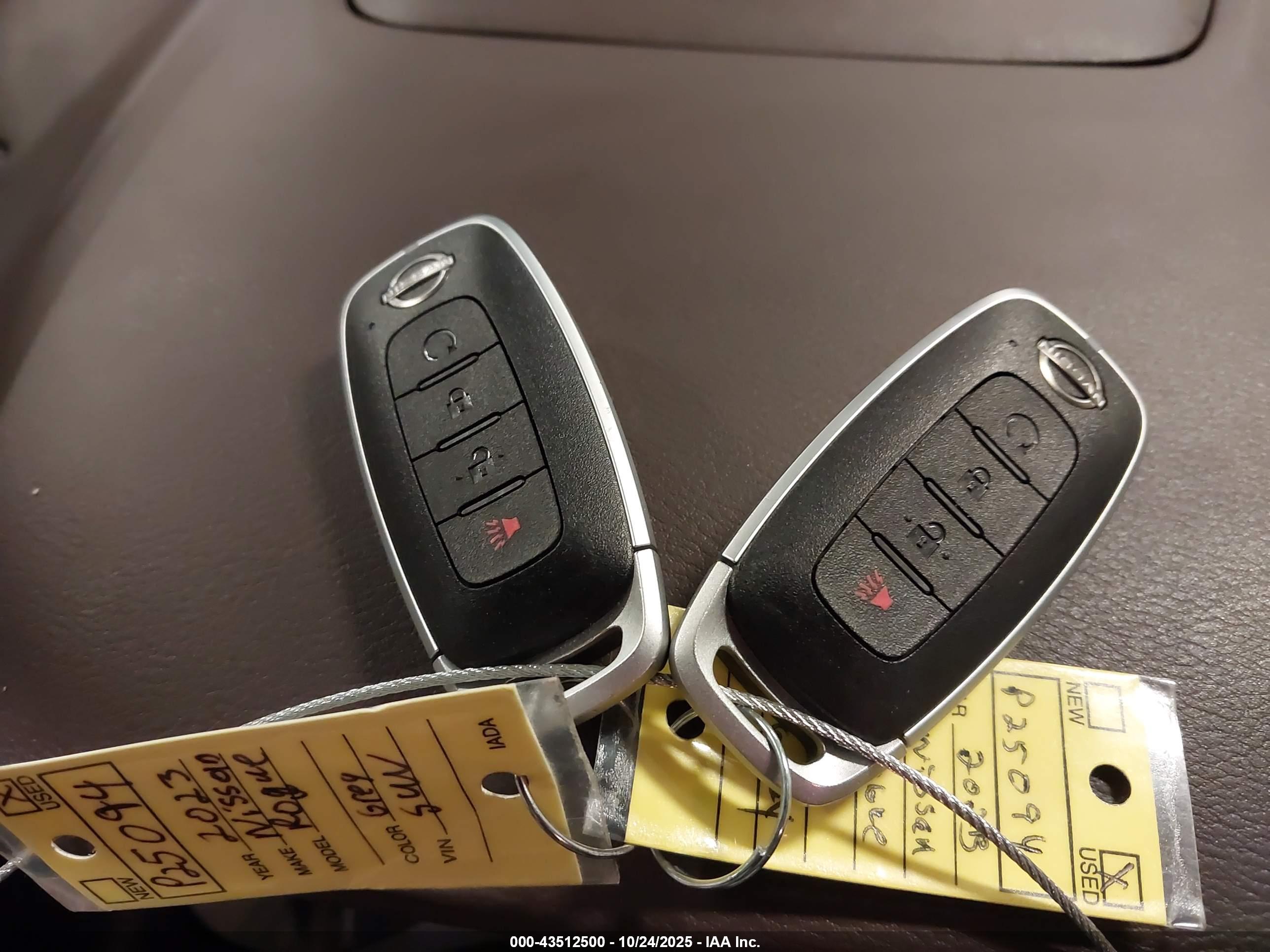 NISSAN ROGUE image 11