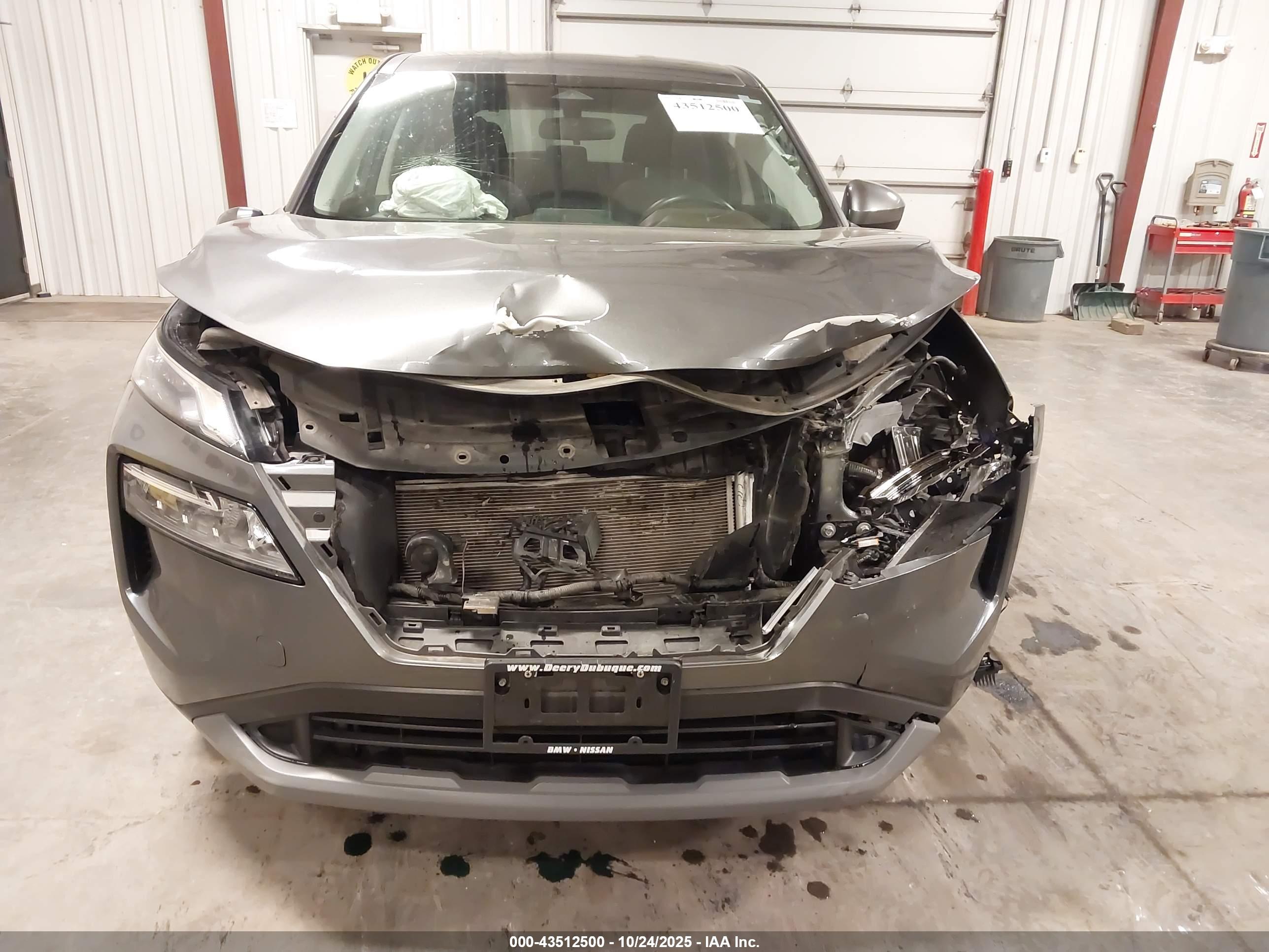 NISSAN ROGUE image 6